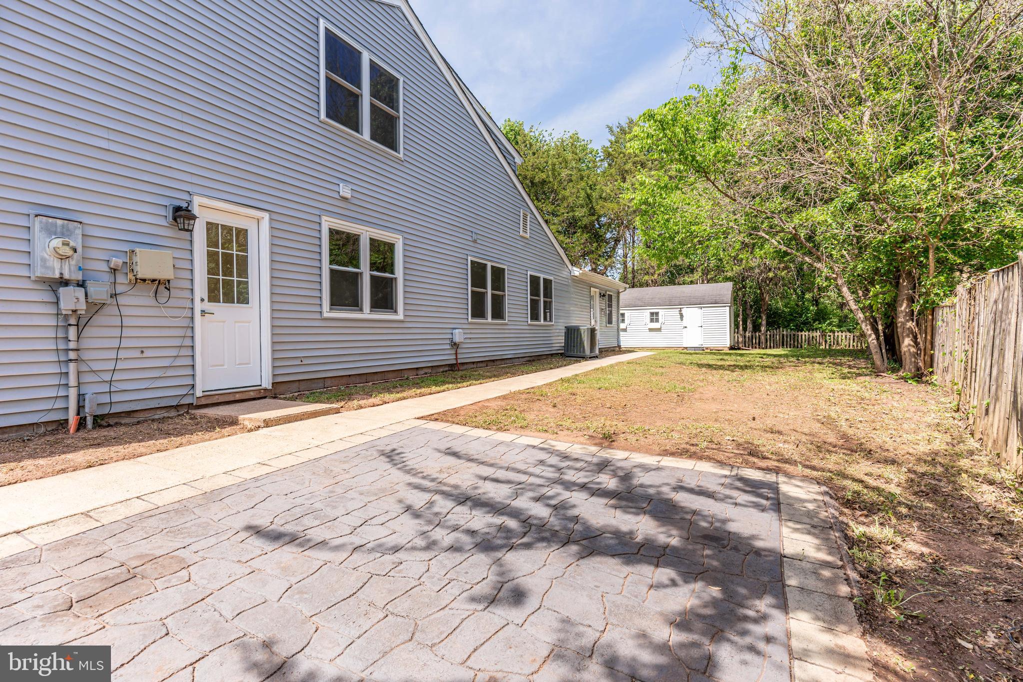 OAK TREE - Residential