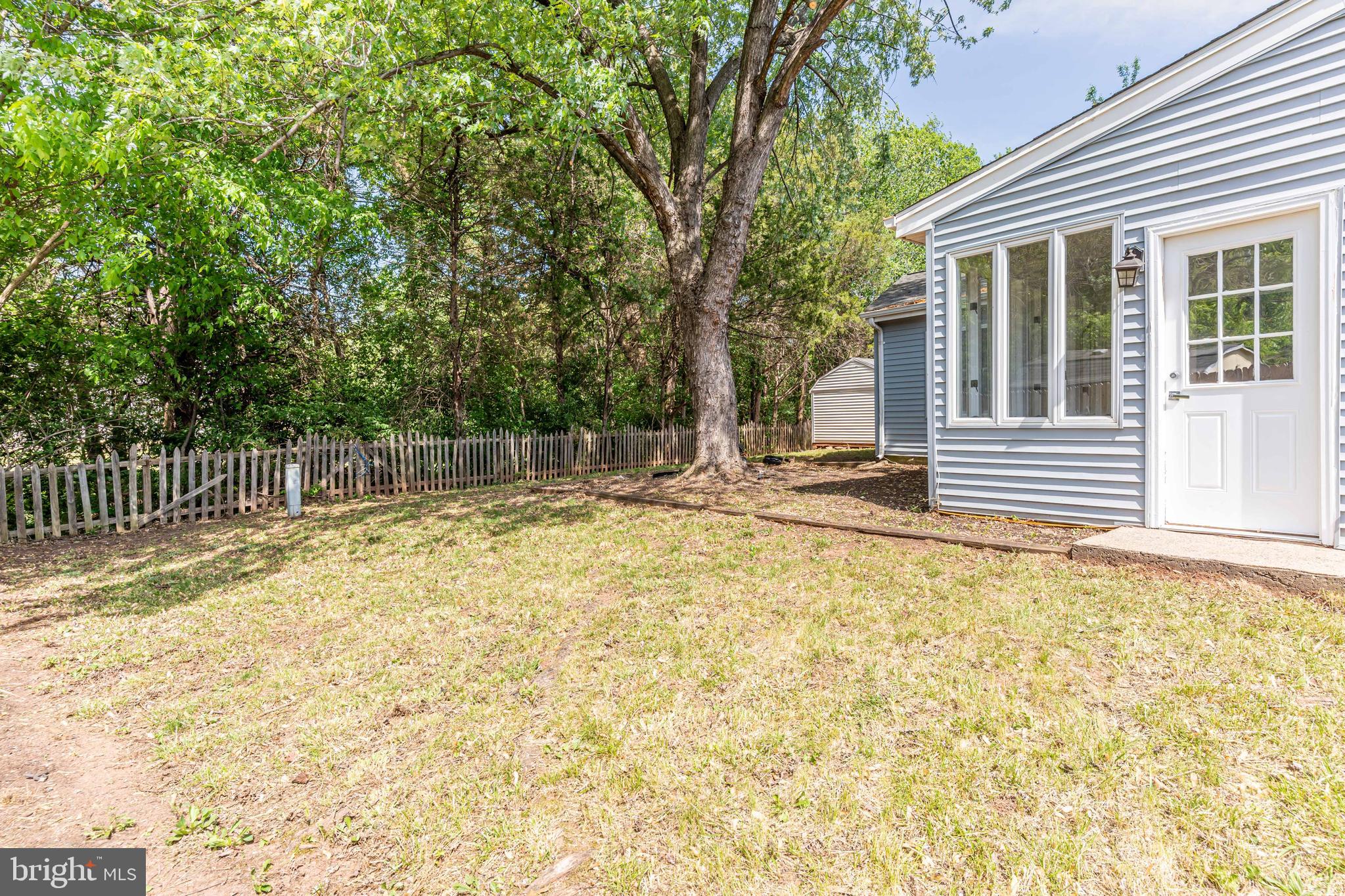 OAK TREE - Residential