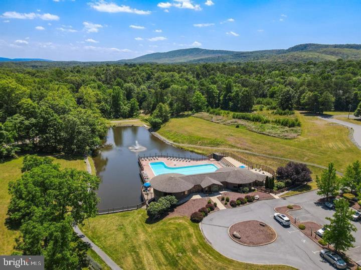 THE WOODS RESORT - Land
