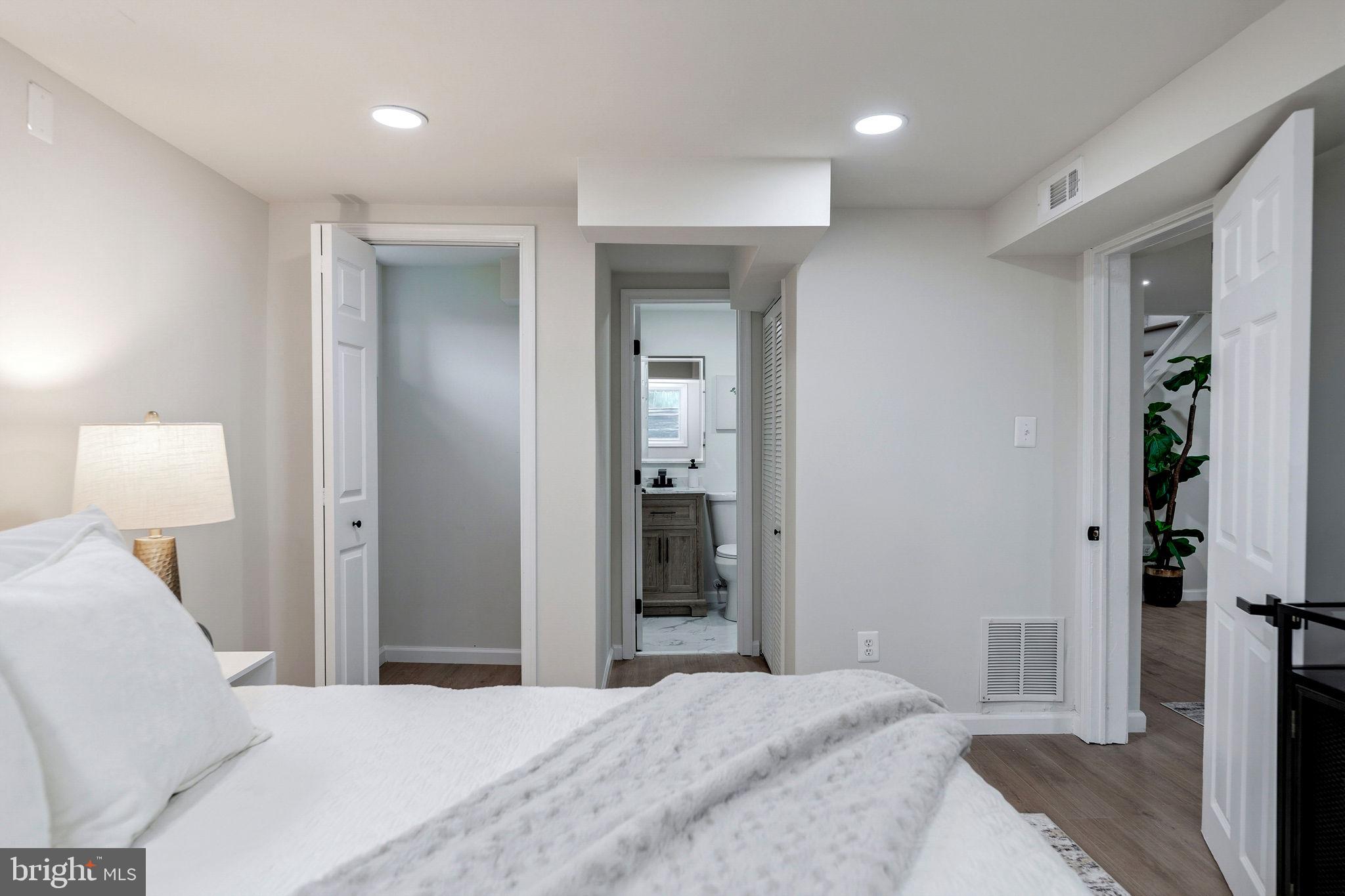 KENSINGTON - Residential