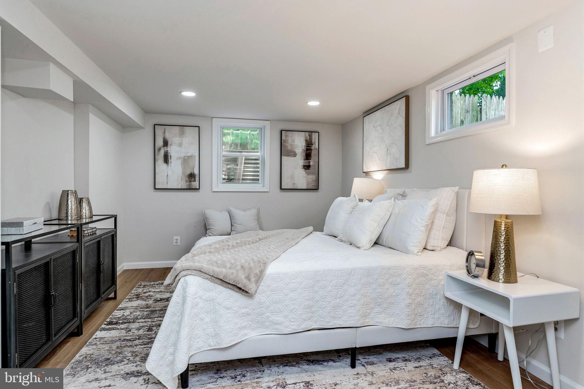 KENSINGTON - Residential