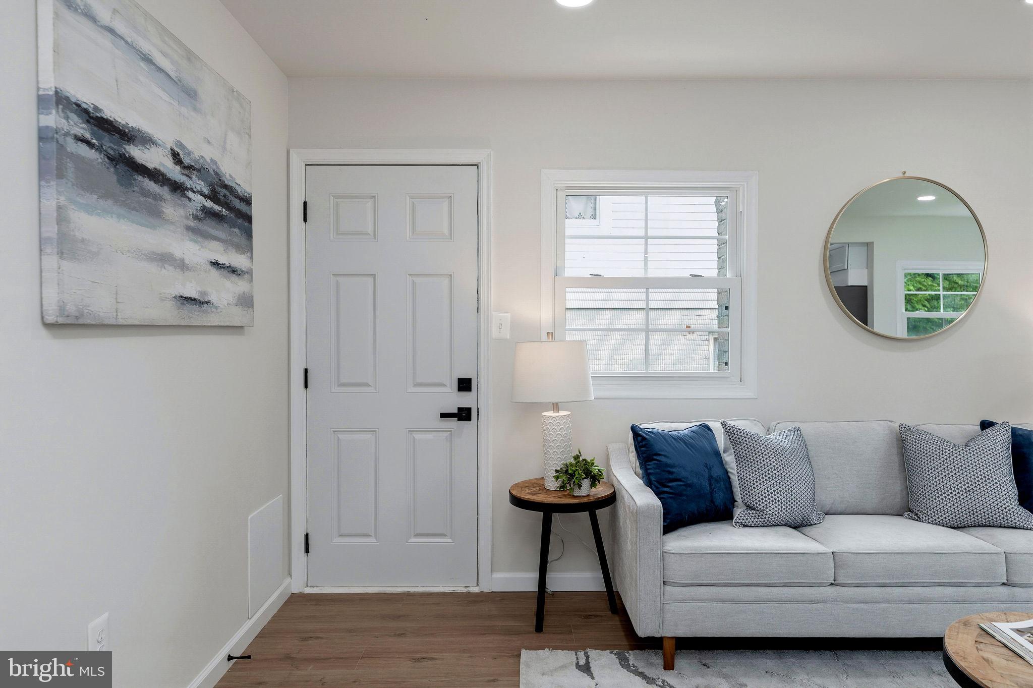 KENSINGTON - Residential