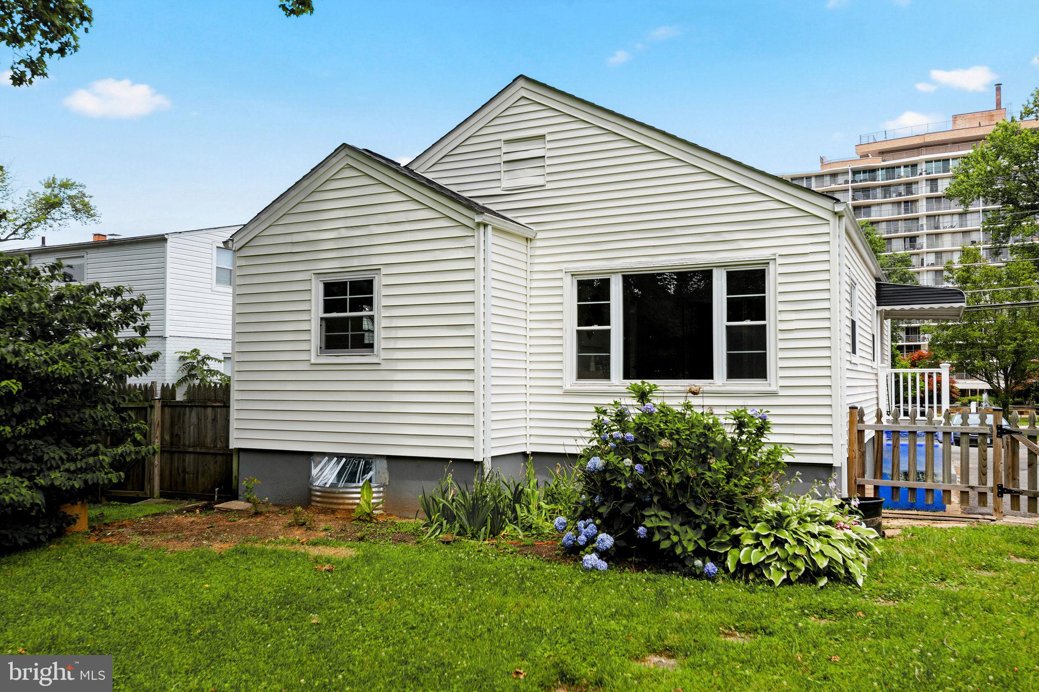 KENSINGTON - Residential