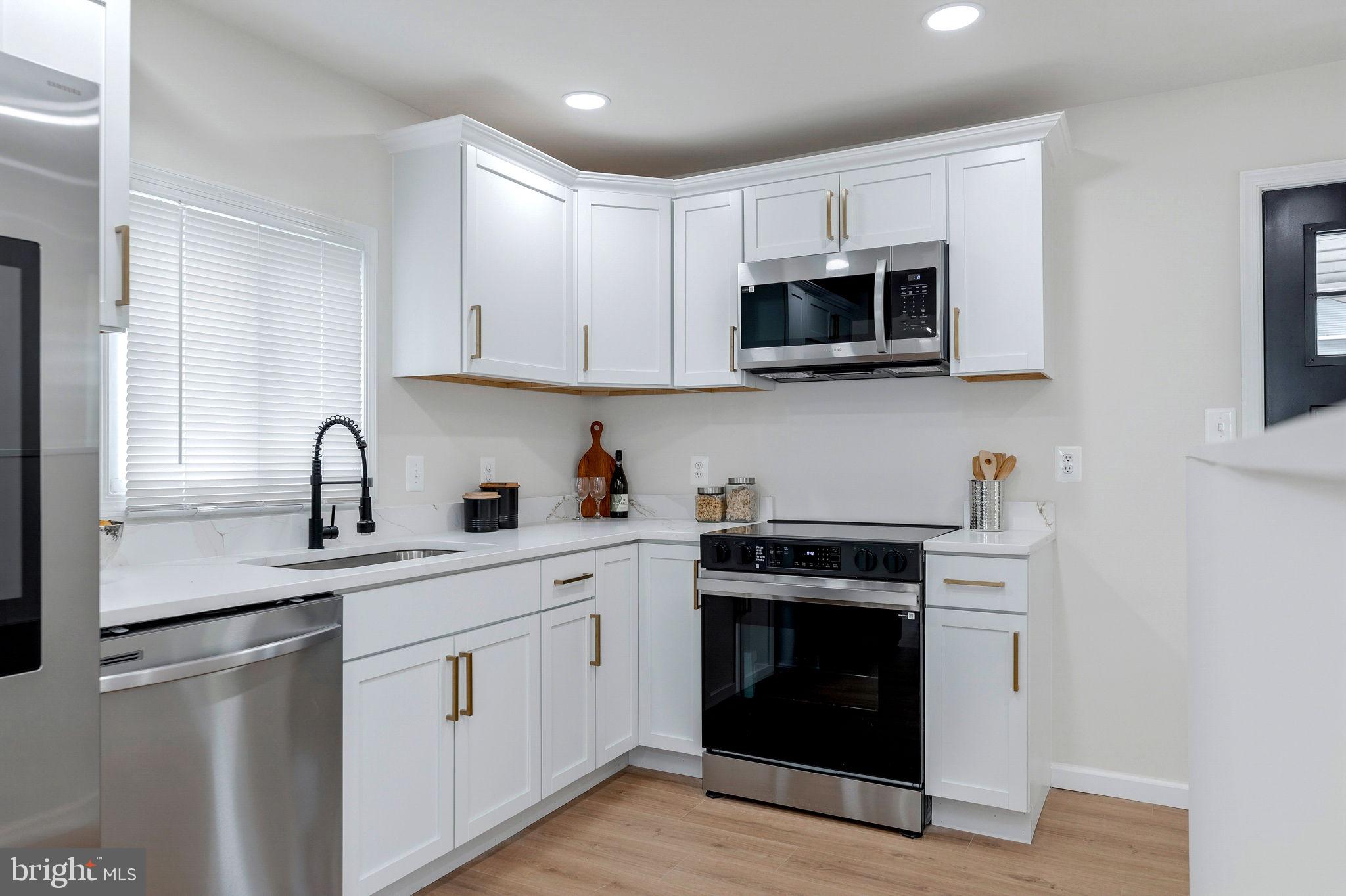 KENSINGTON - Residential