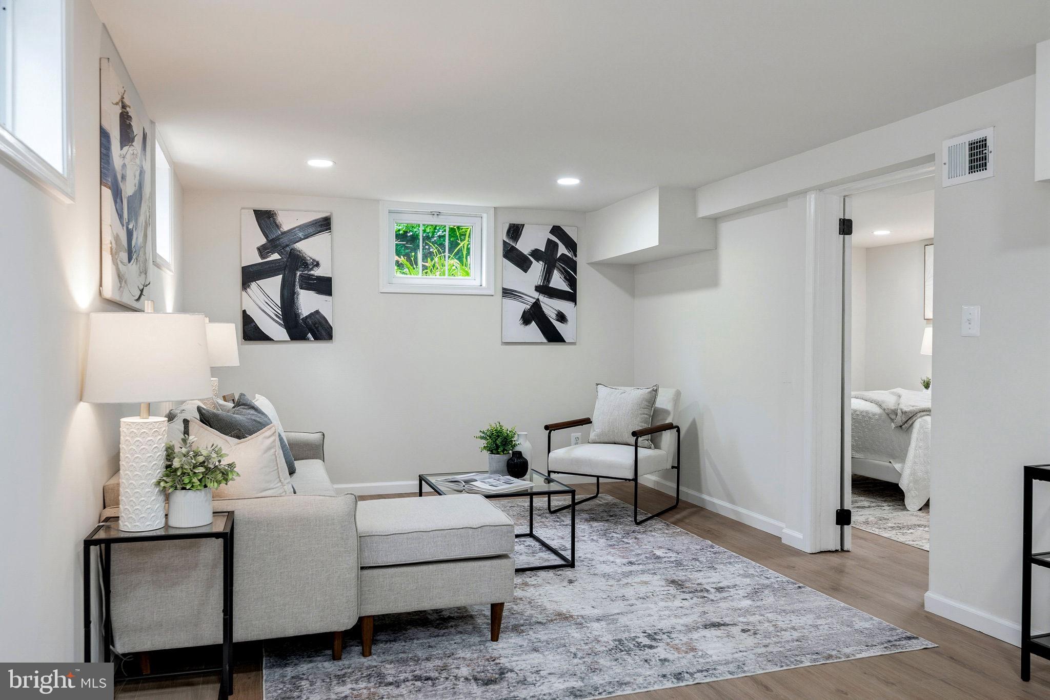 KENSINGTON - Residential