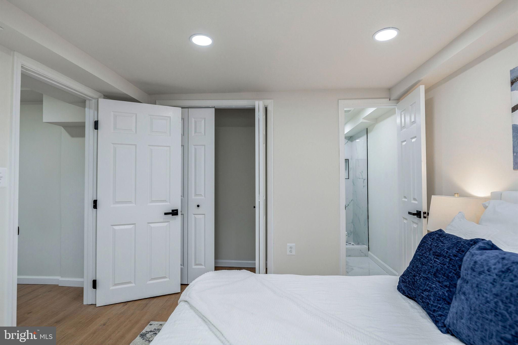 KENSINGTON - Residential