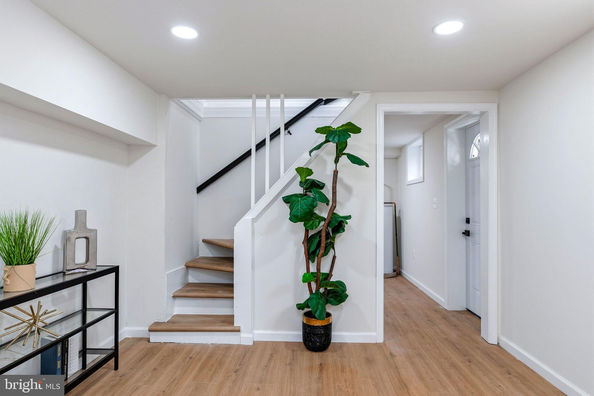 KENSINGTON - Residential