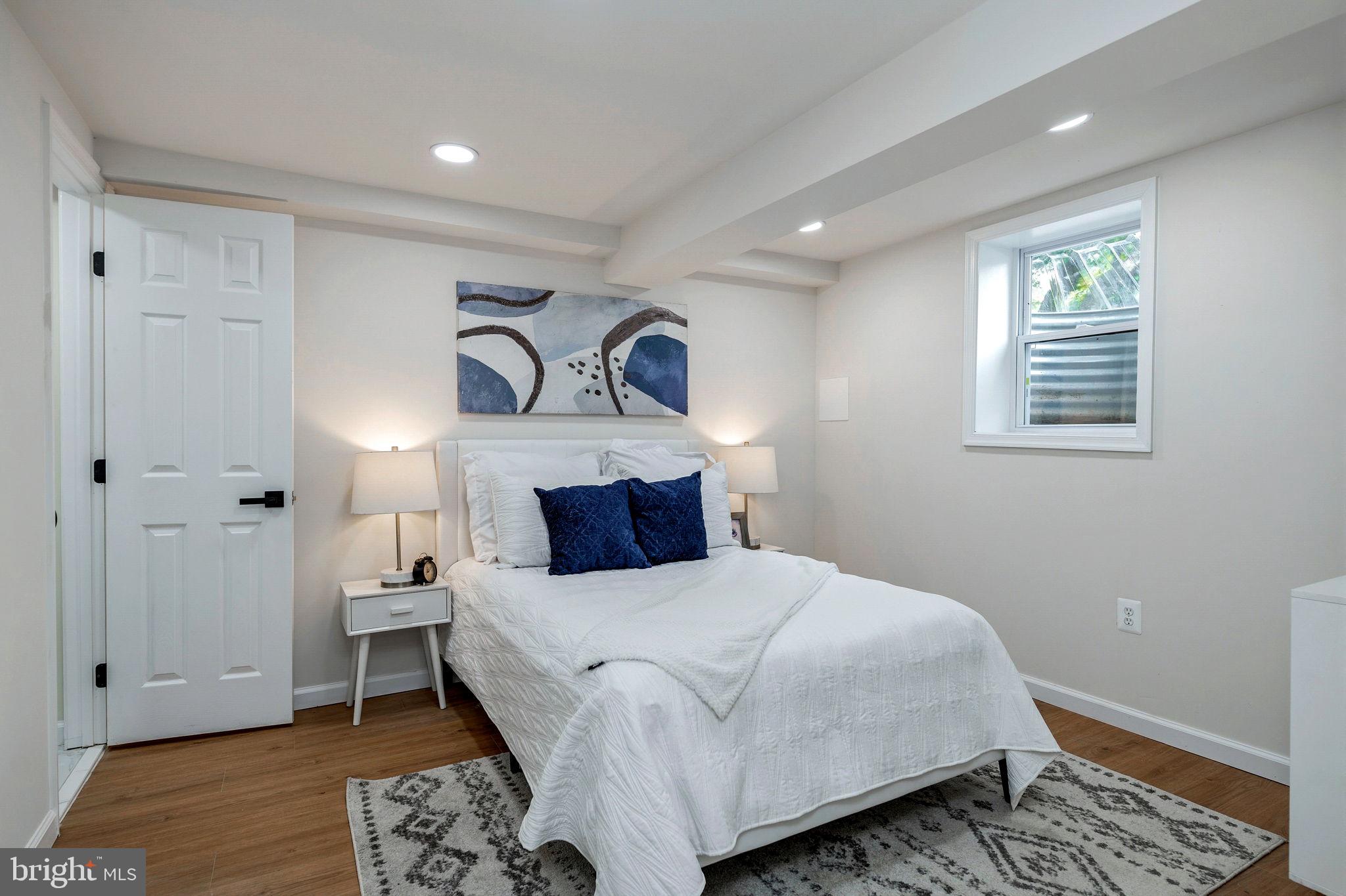 KENSINGTON - Residential