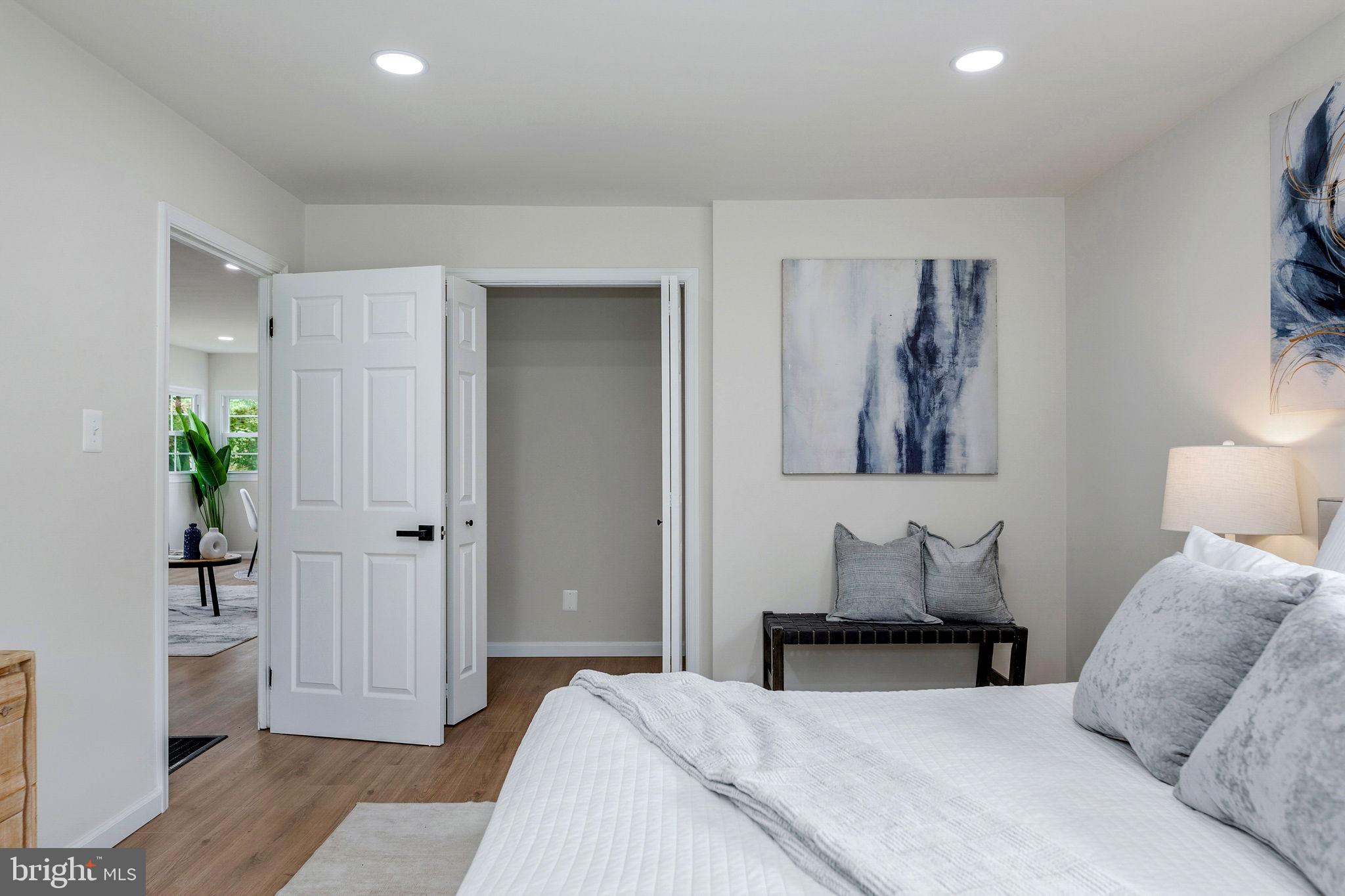 KENSINGTON - Residential
