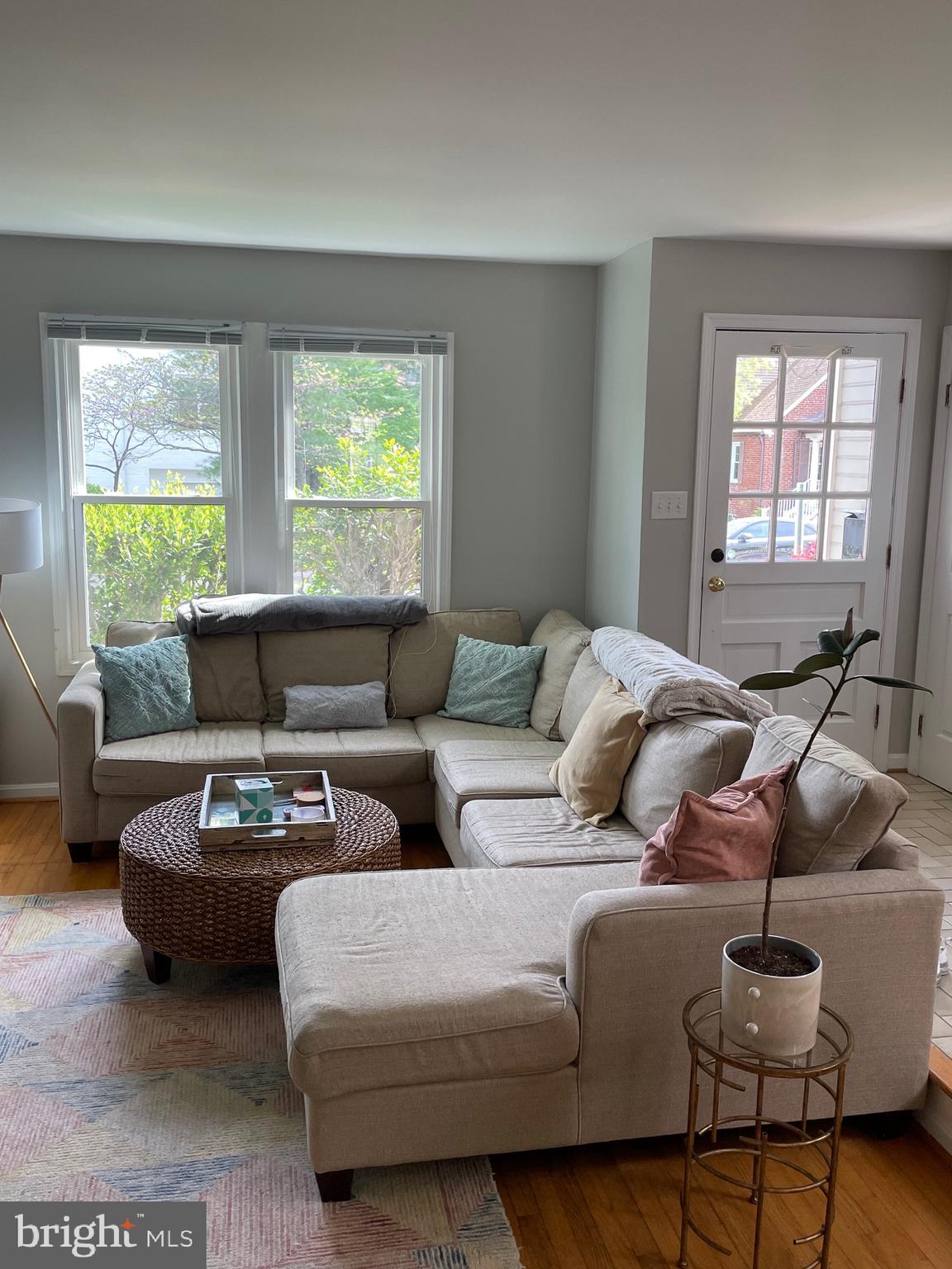 DOUGLAS ESTATES - Residential Lease