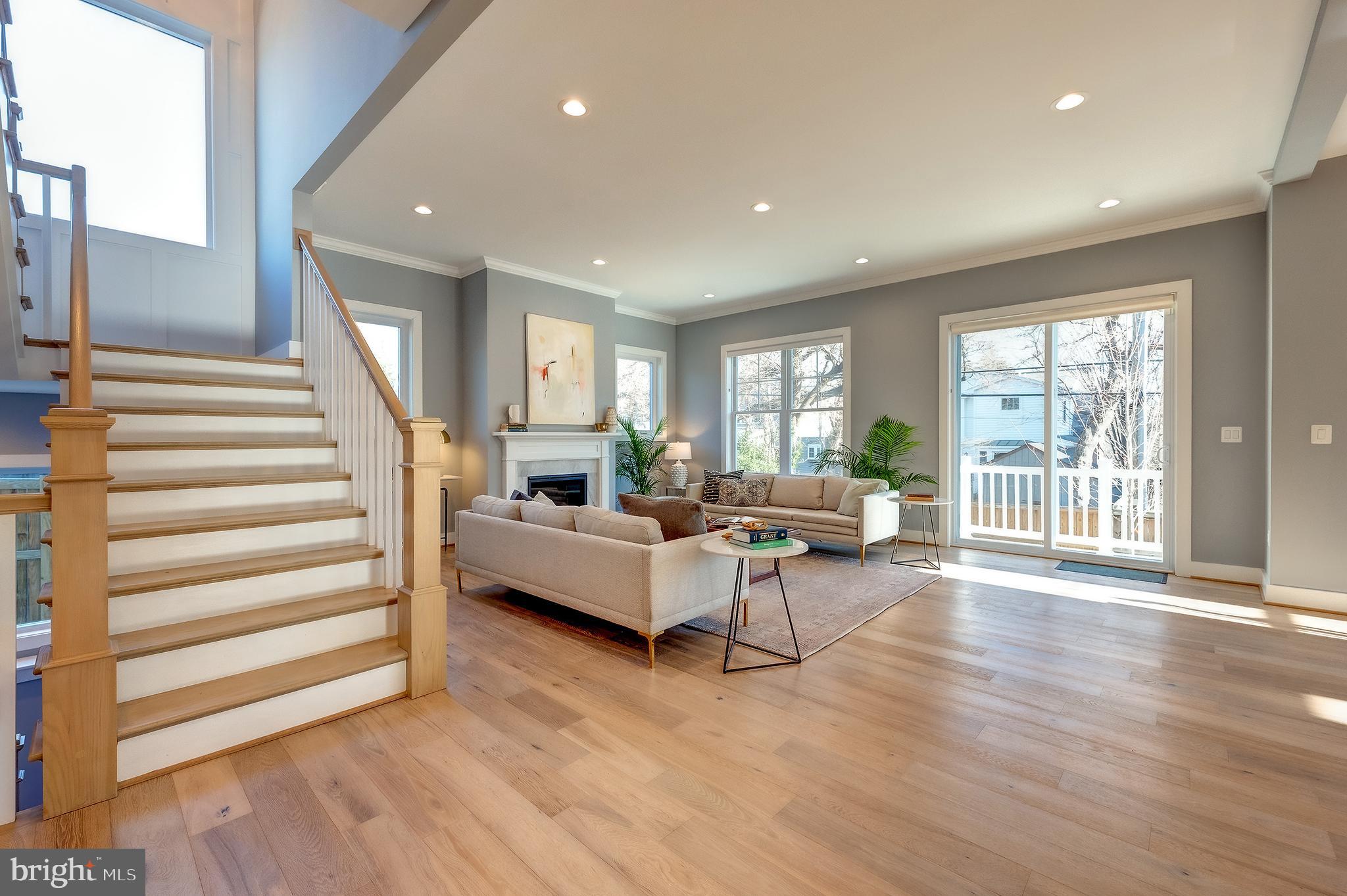 YORKTOWN - Residential