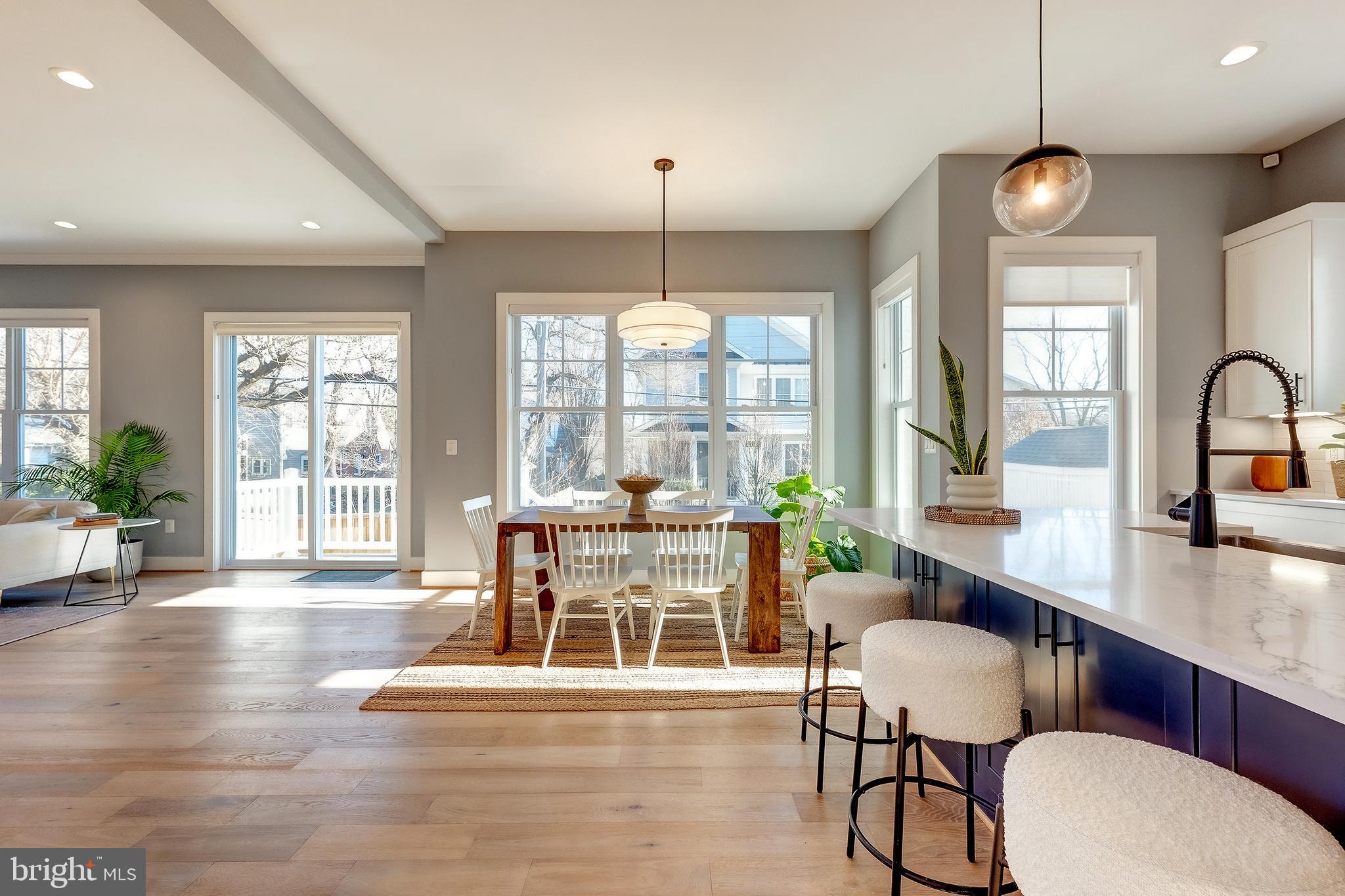 YORKTOWN - Residential