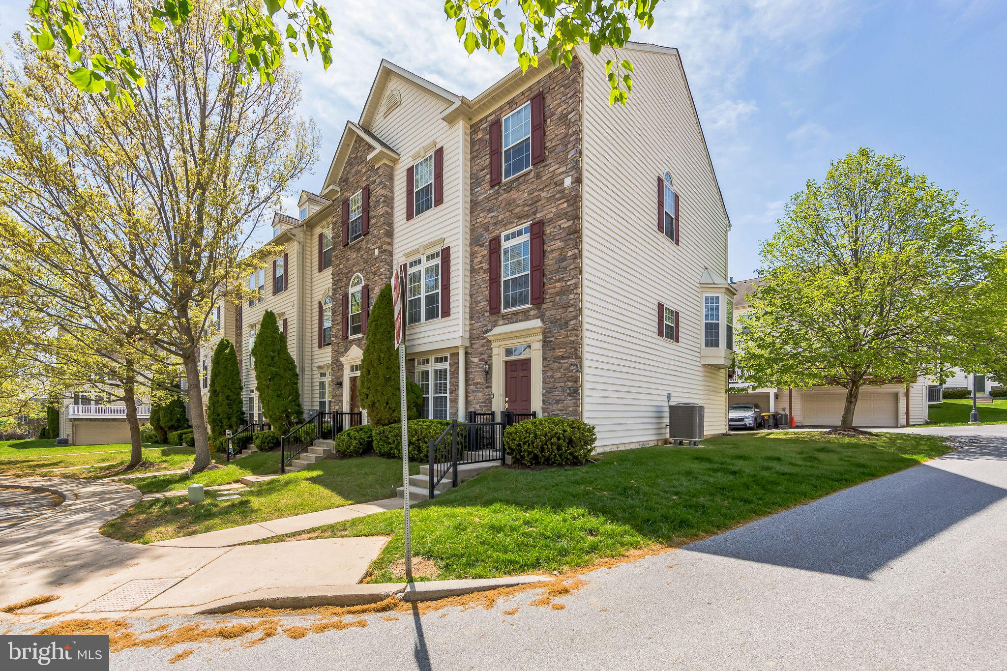NORTHRIDGE VILLAGE - Residential