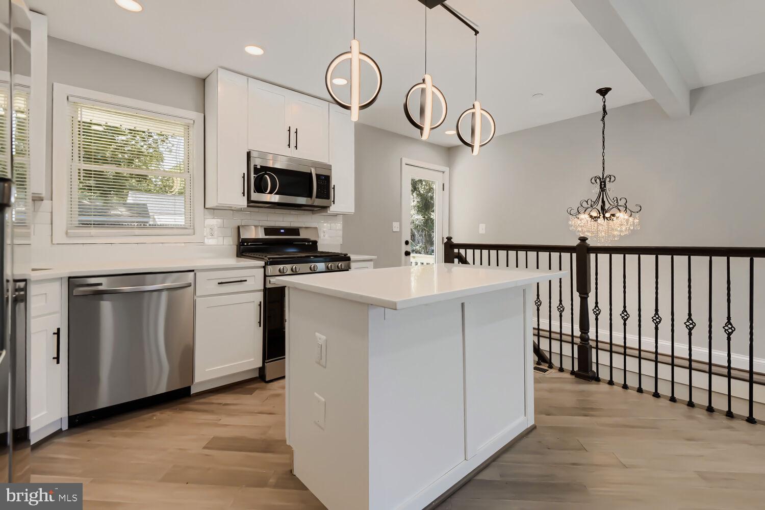 ANNAPOLIS OVERLOOK - Residential