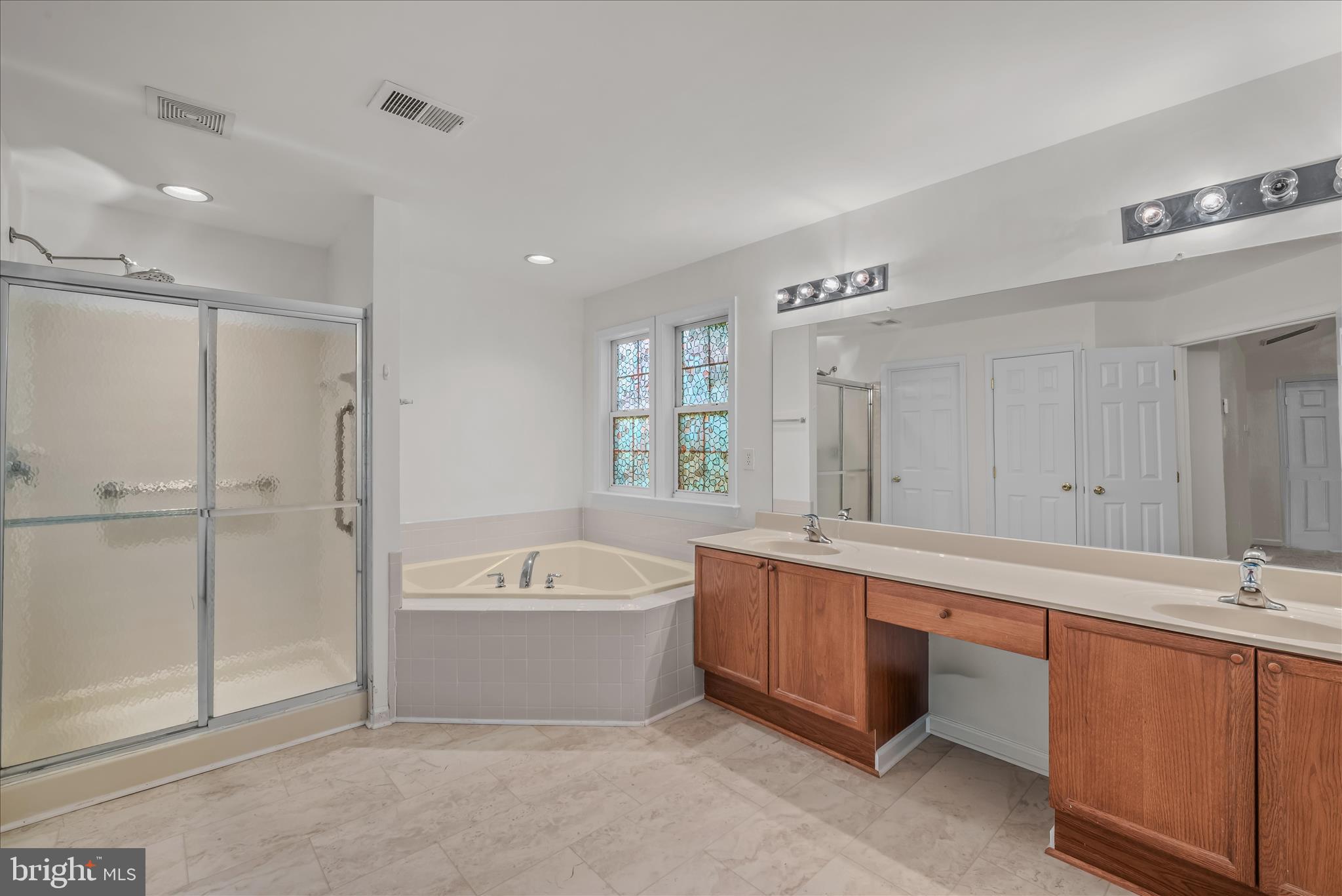 THE GALLERY - Residential
