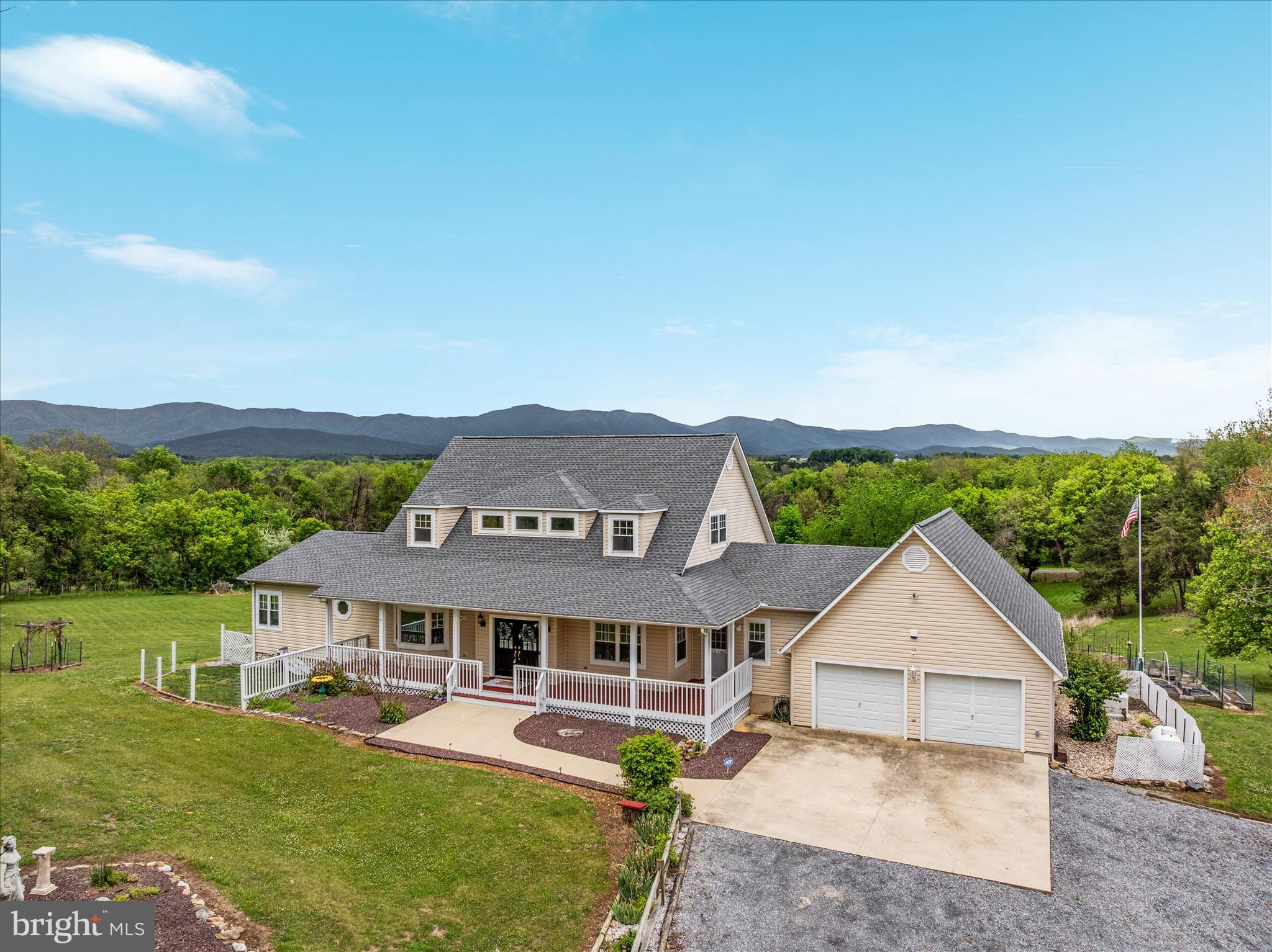 HOPE MILLS ACRES - Residential