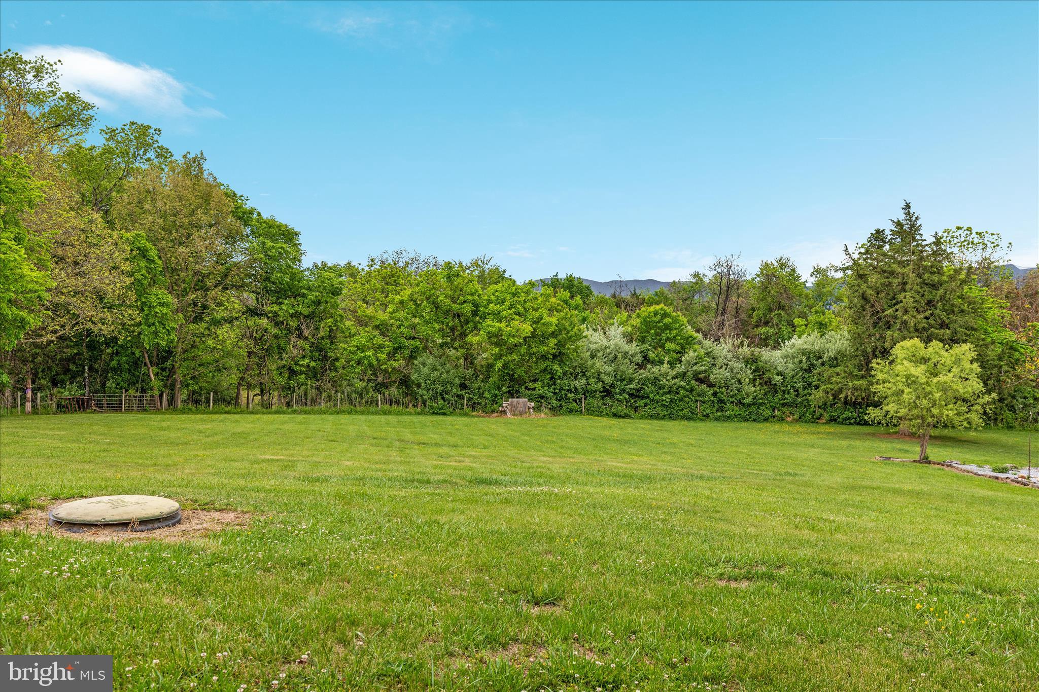 HOPE MILLS ACRES - Residential