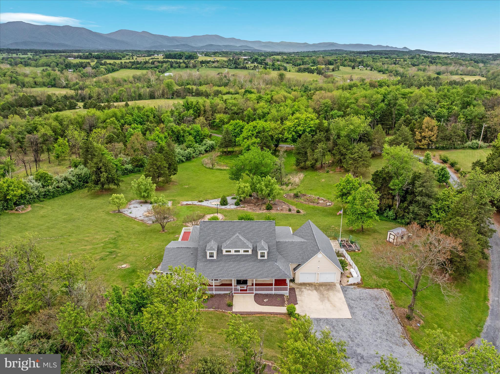 HOPE MILLS ACRES - Residential