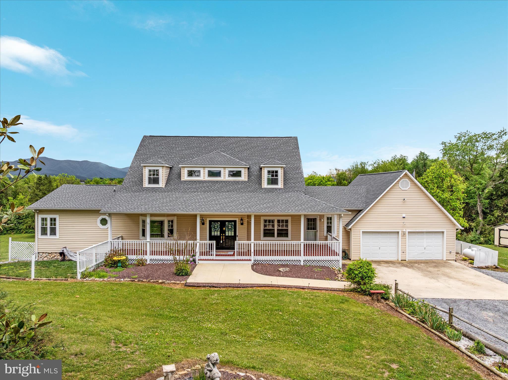 HOPE MILLS ACRES - Residential