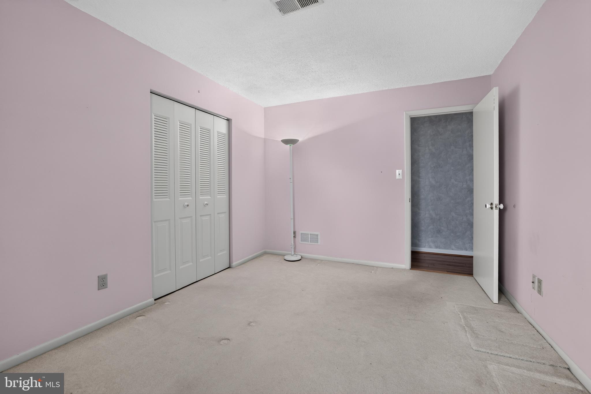 ROYAL GRANT - Residential