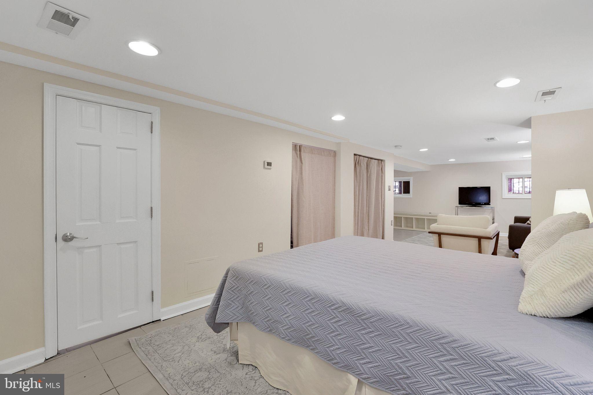 COLUMBIA HEIGHTS - Residential