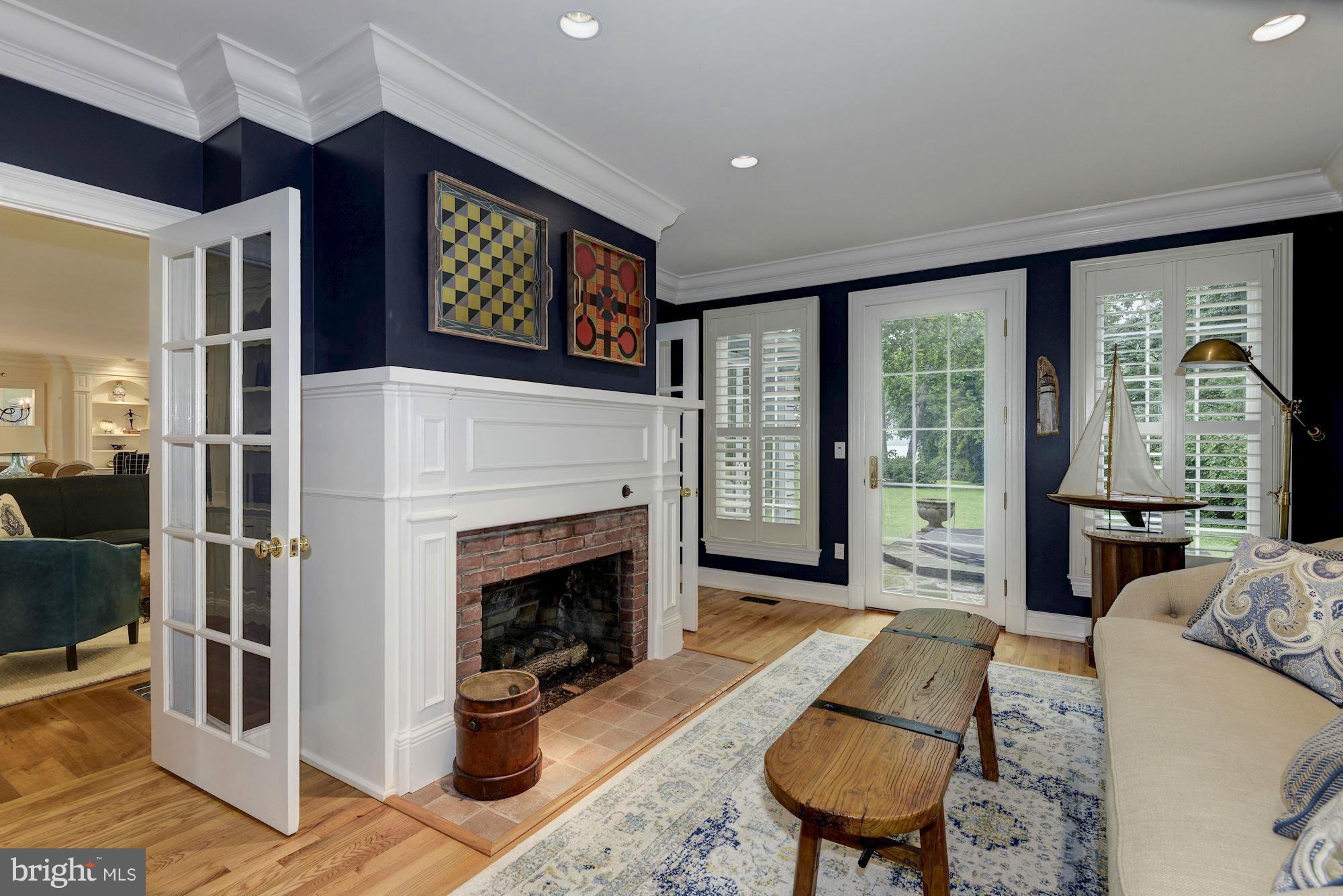 OLDE SEVERNA PARK - Residential
