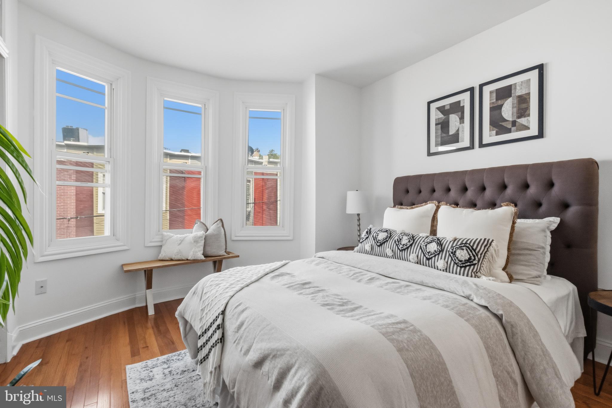 POINT BREEZE - Residential