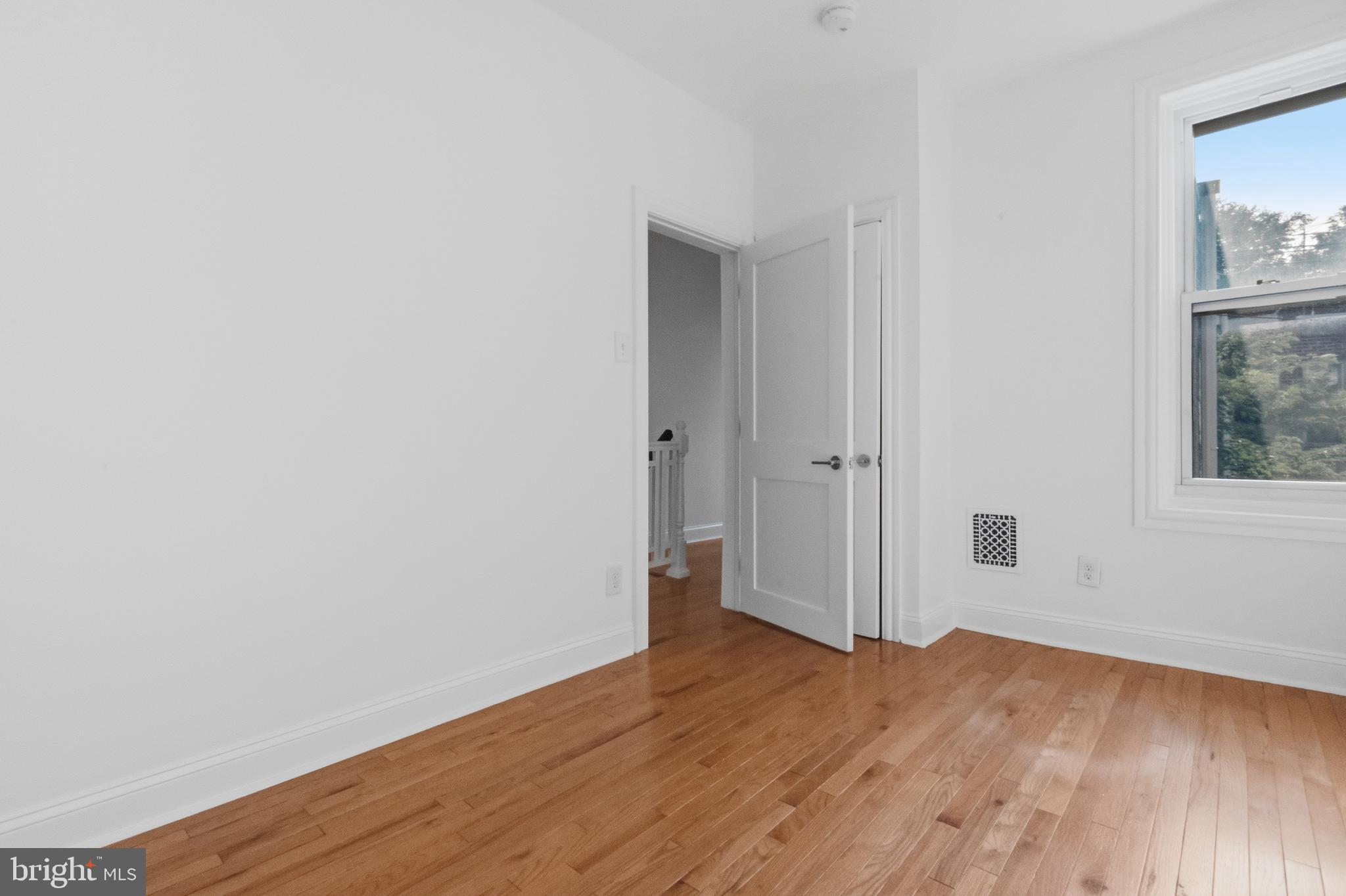 POINT BREEZE - Residential