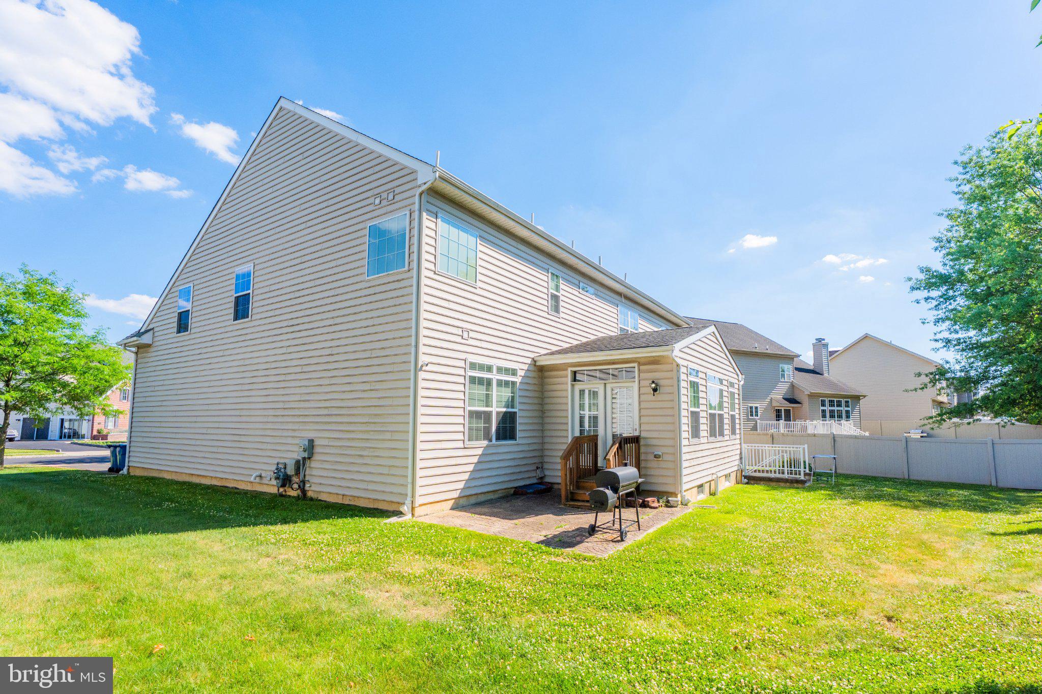 WELLINGTON ESTATES - Residential