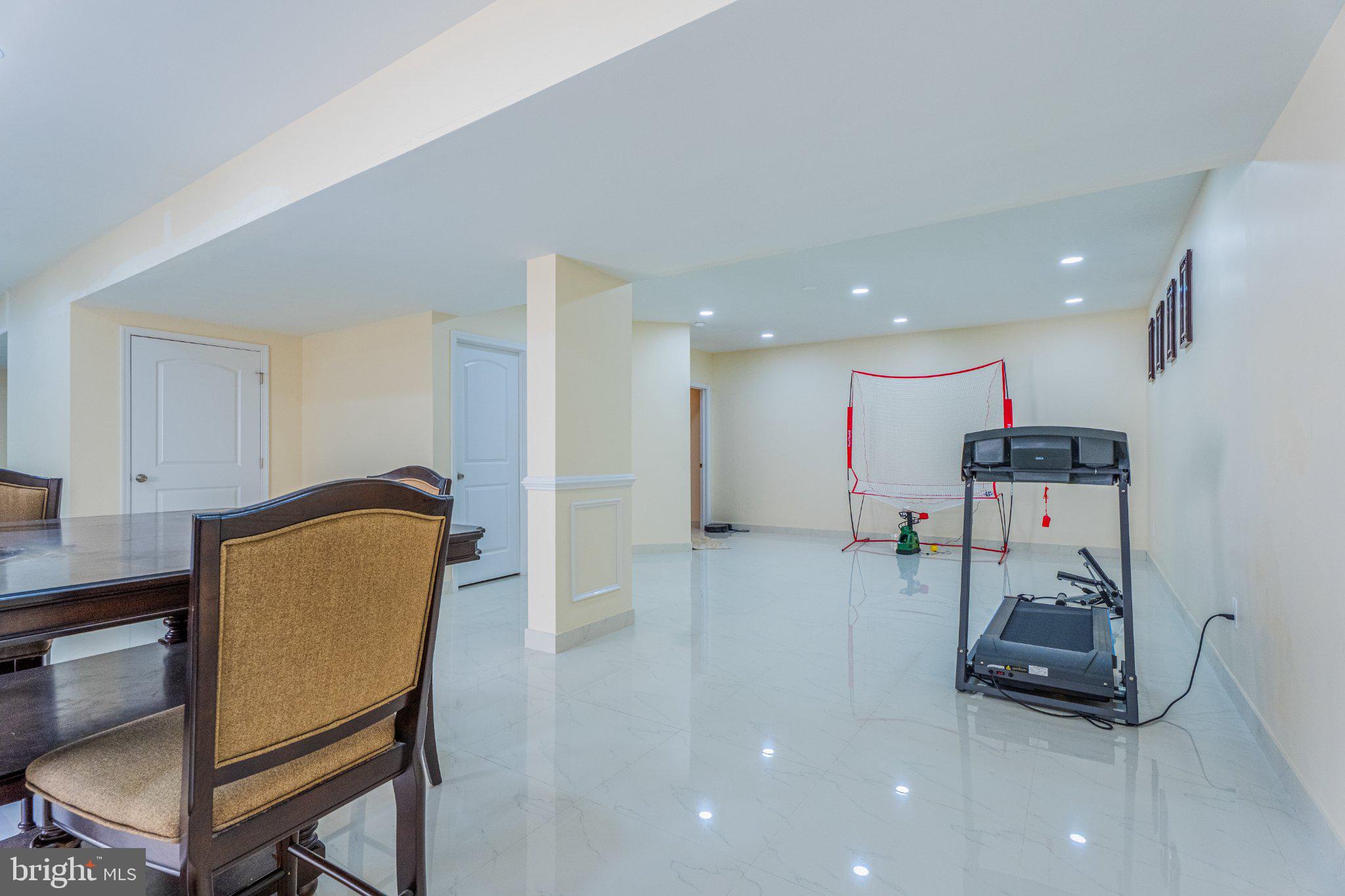 WELLINGTON ESTATES - Residential