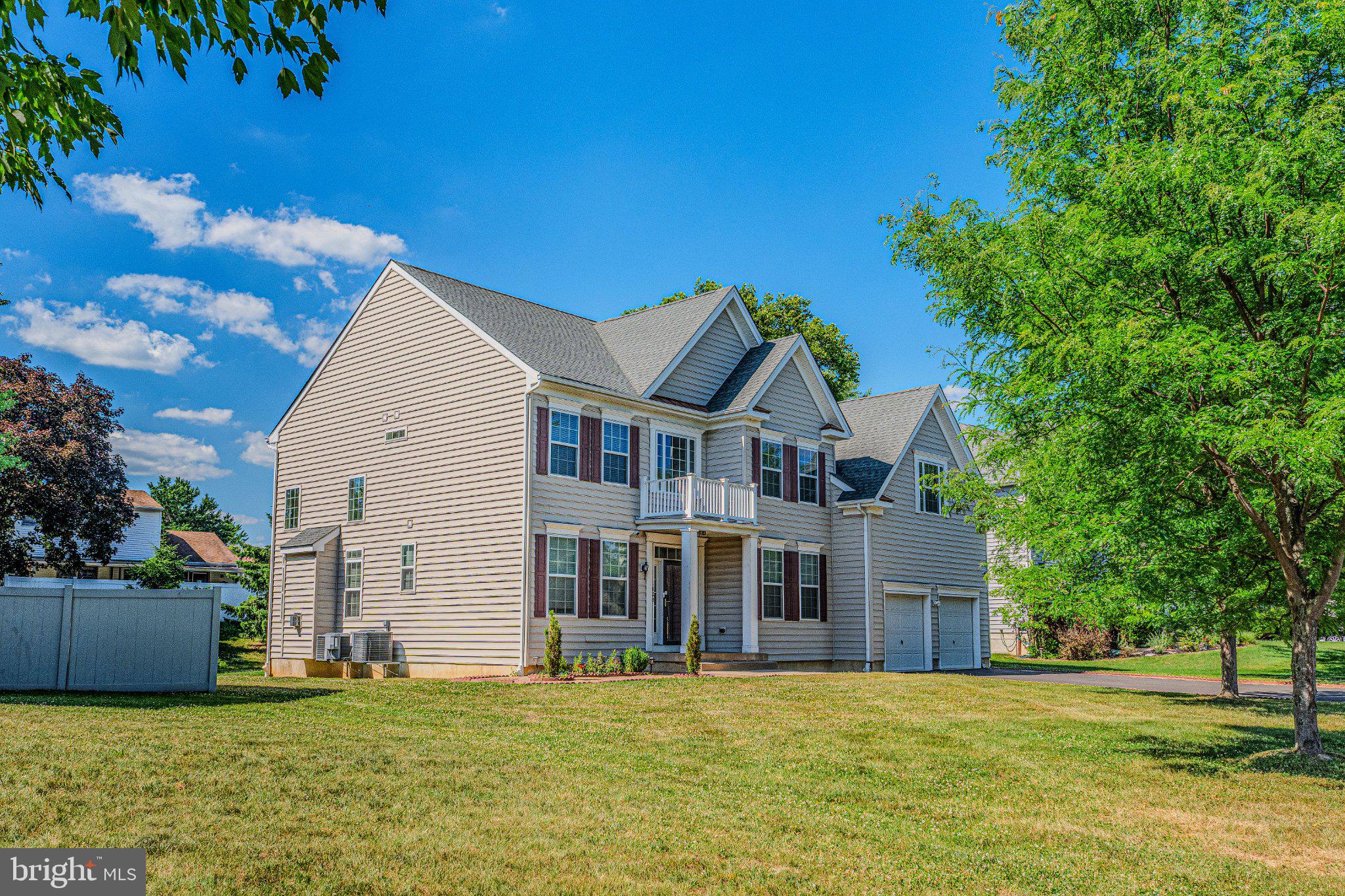 WELLINGTON ESTATES - Residential