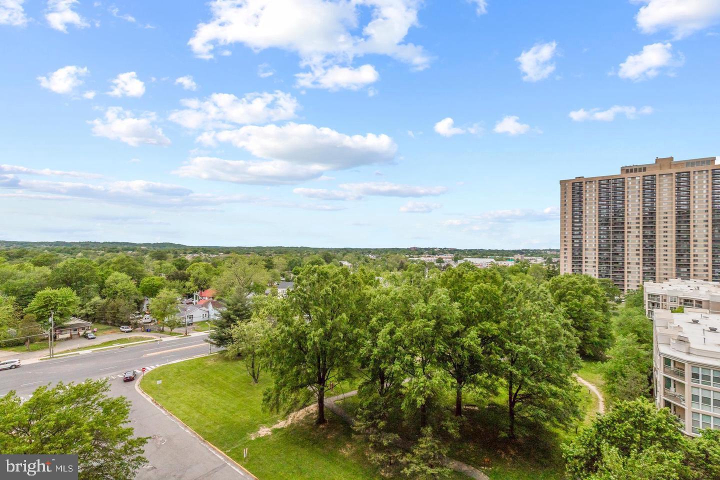 SKYLINE SQUARE CONDO - Residential Lease