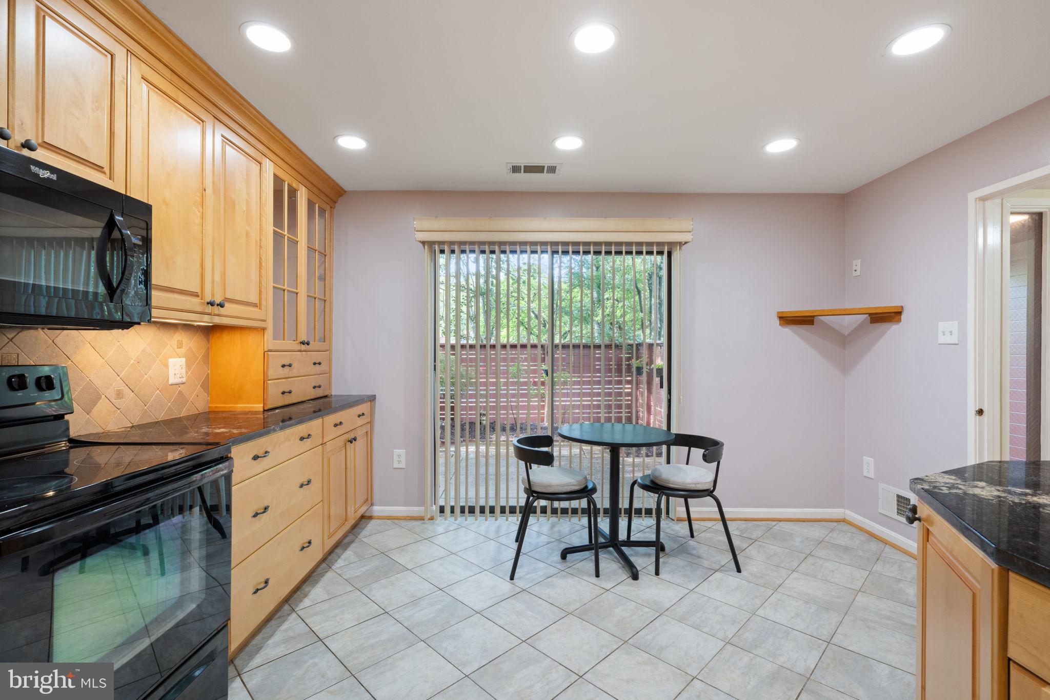 RESTON - Residential