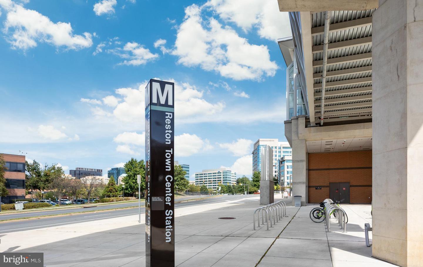 RESTON - Residential
