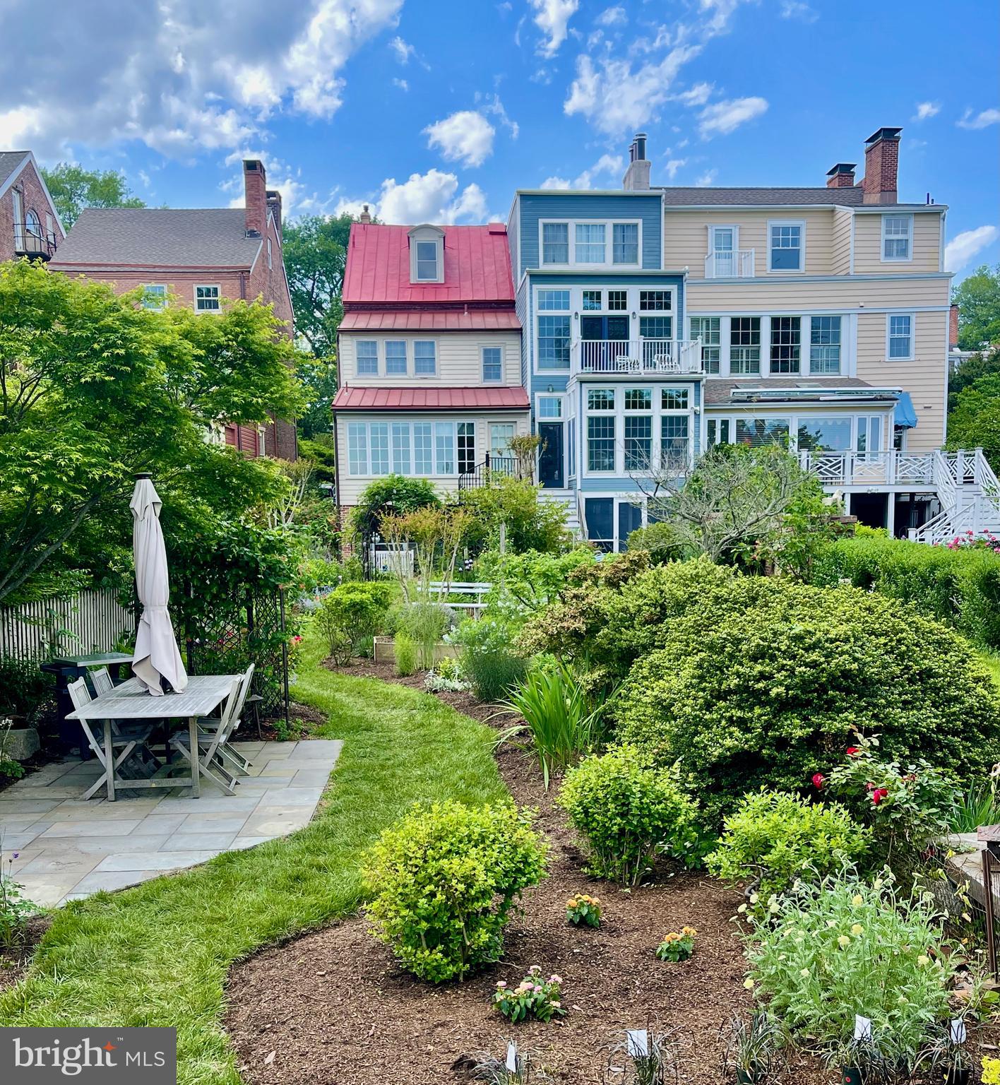 OLD NEW CASTLE - Residential