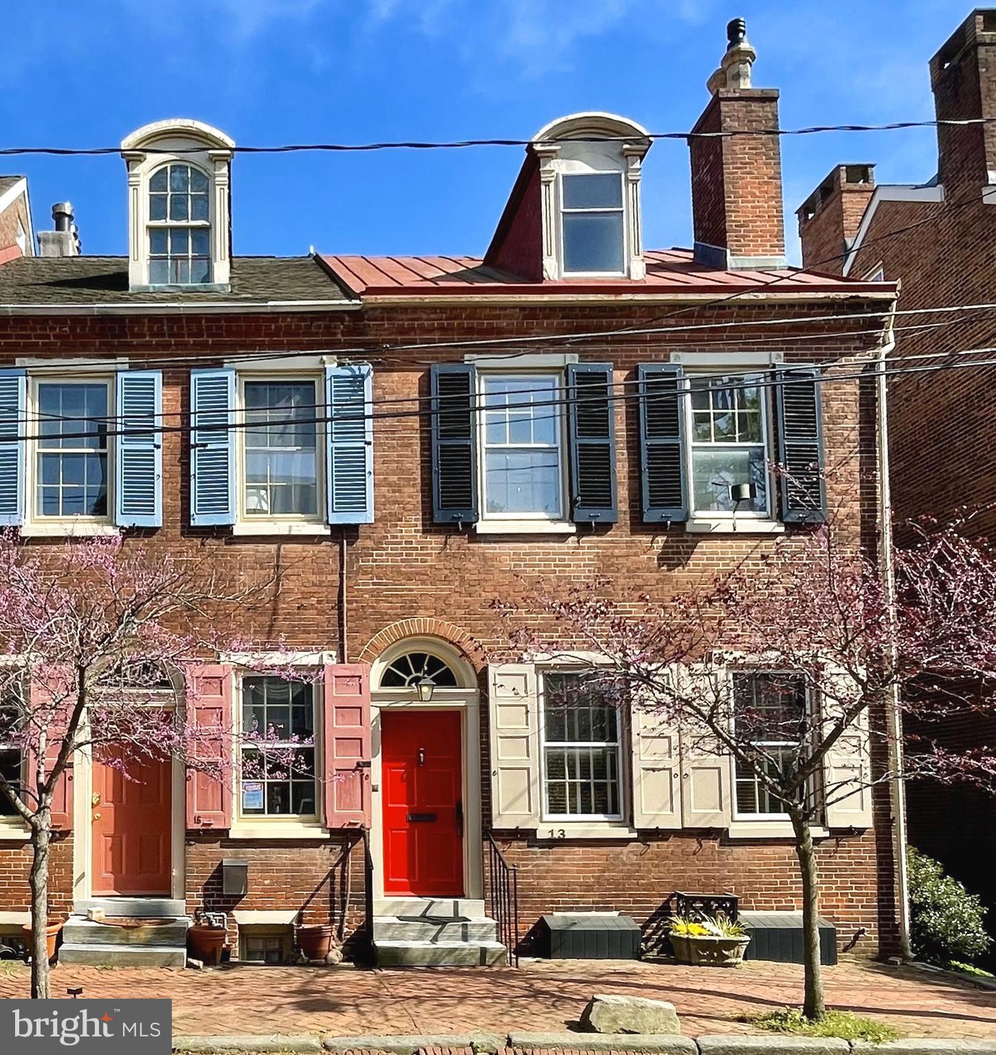 OLD NEW CASTLE - Residential