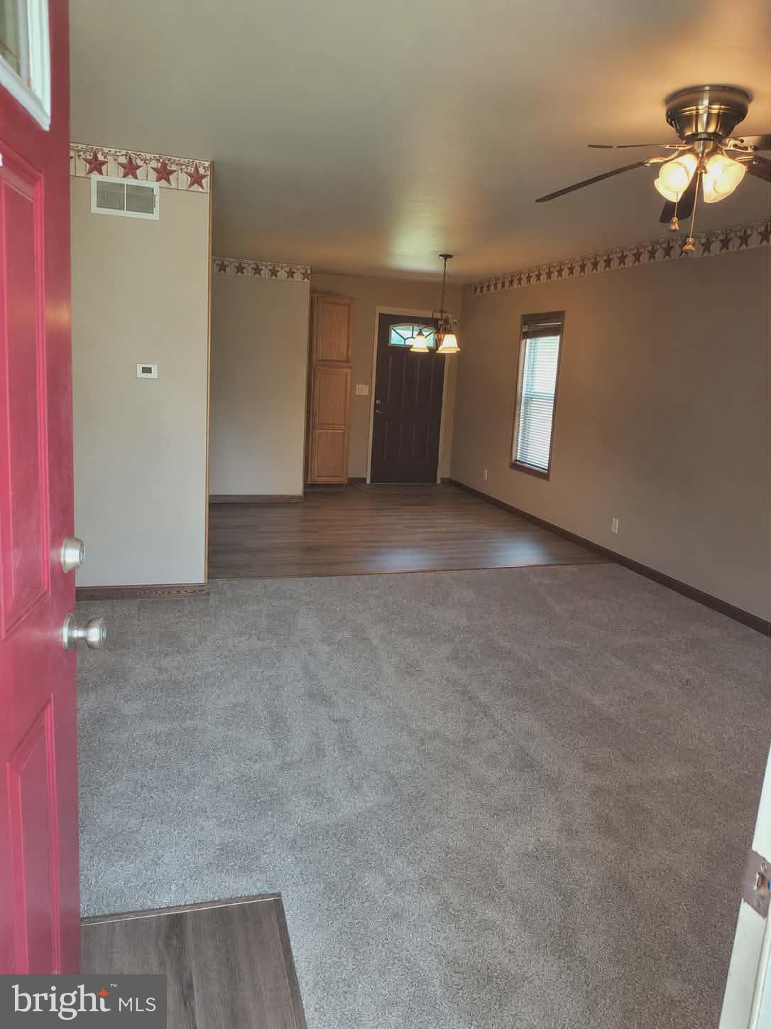 SOUTH MOUNTAIN ESTATES - Residential