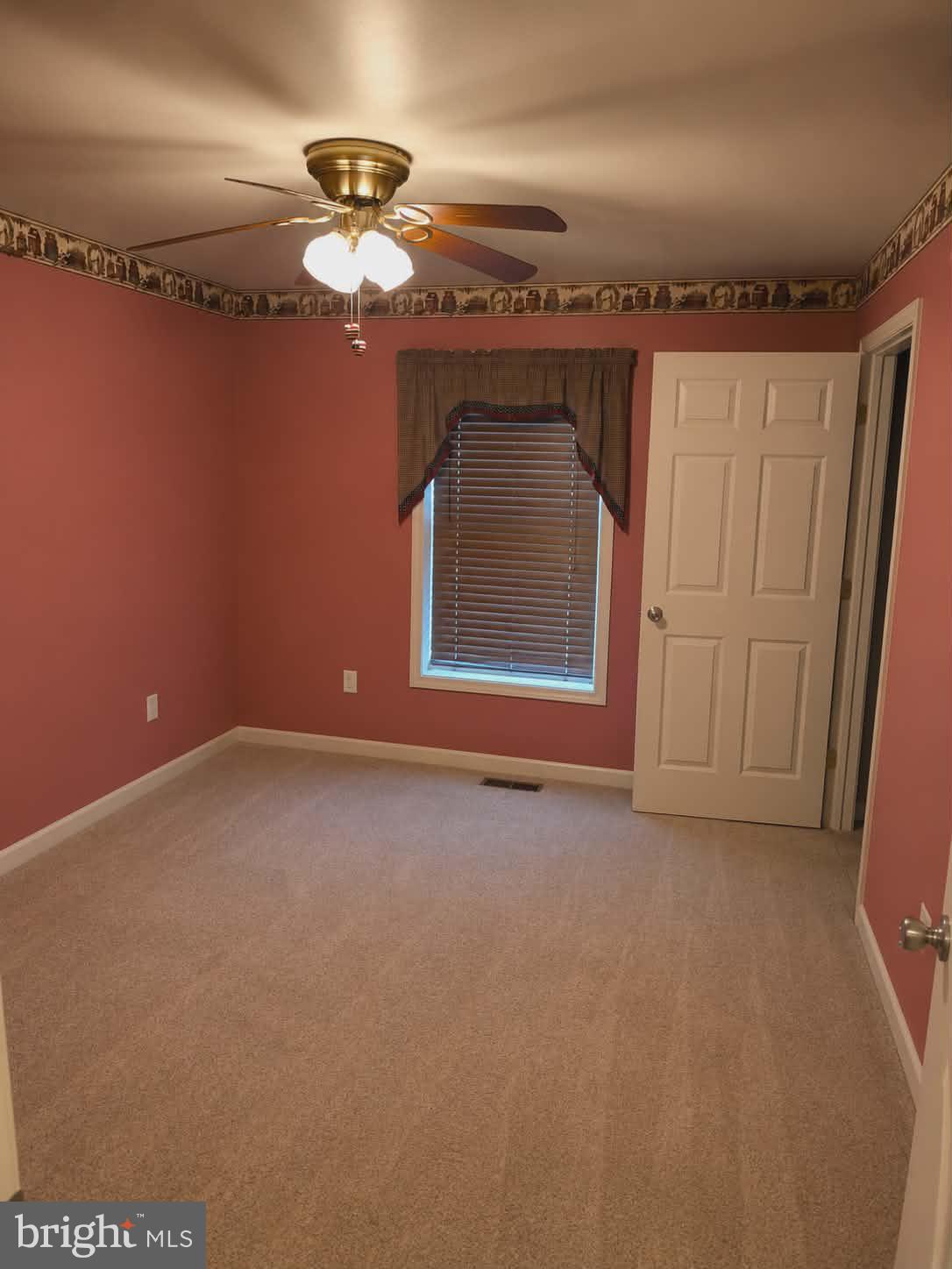 SOUTH MOUNTAIN ESTATES - Residential