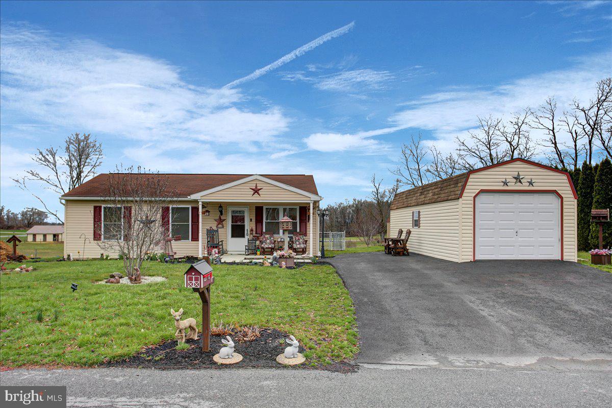 SOUTH MOUNTAIN ESTATES - Residential