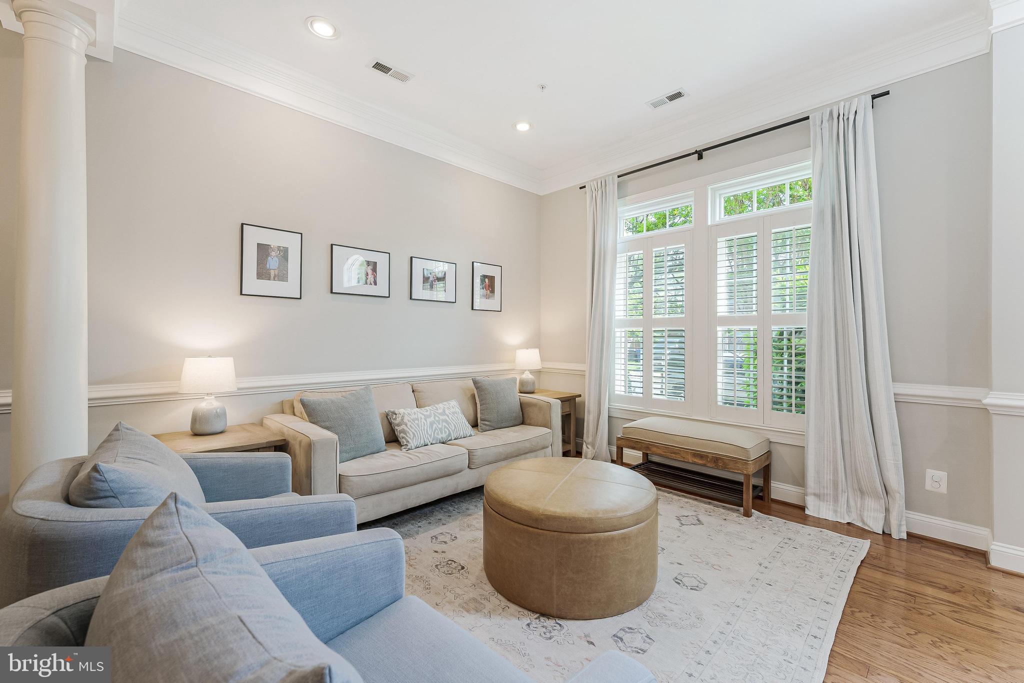 OLD TOWN CRESCENT - Residential