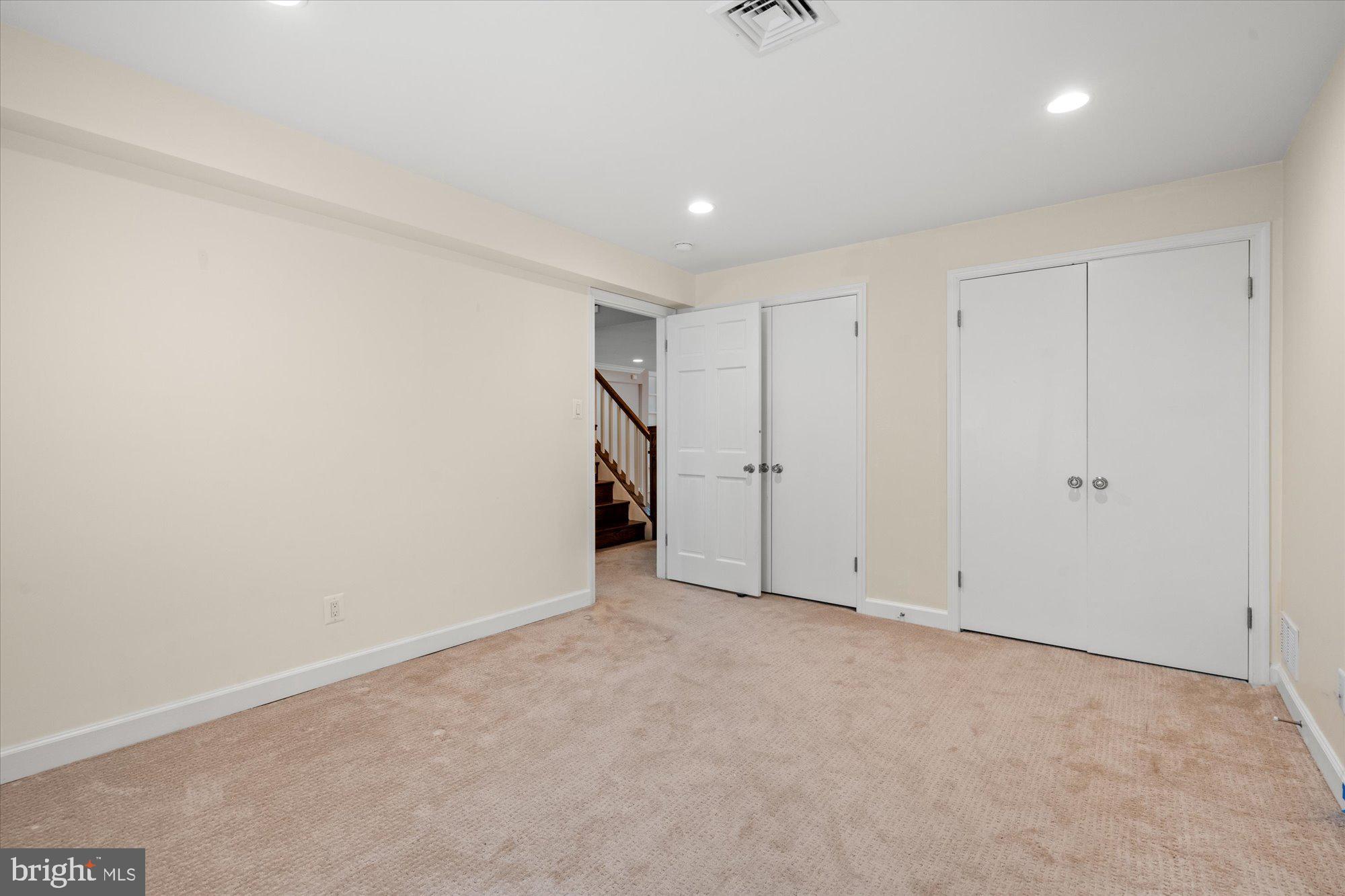 SOMERSET - Residential Lease