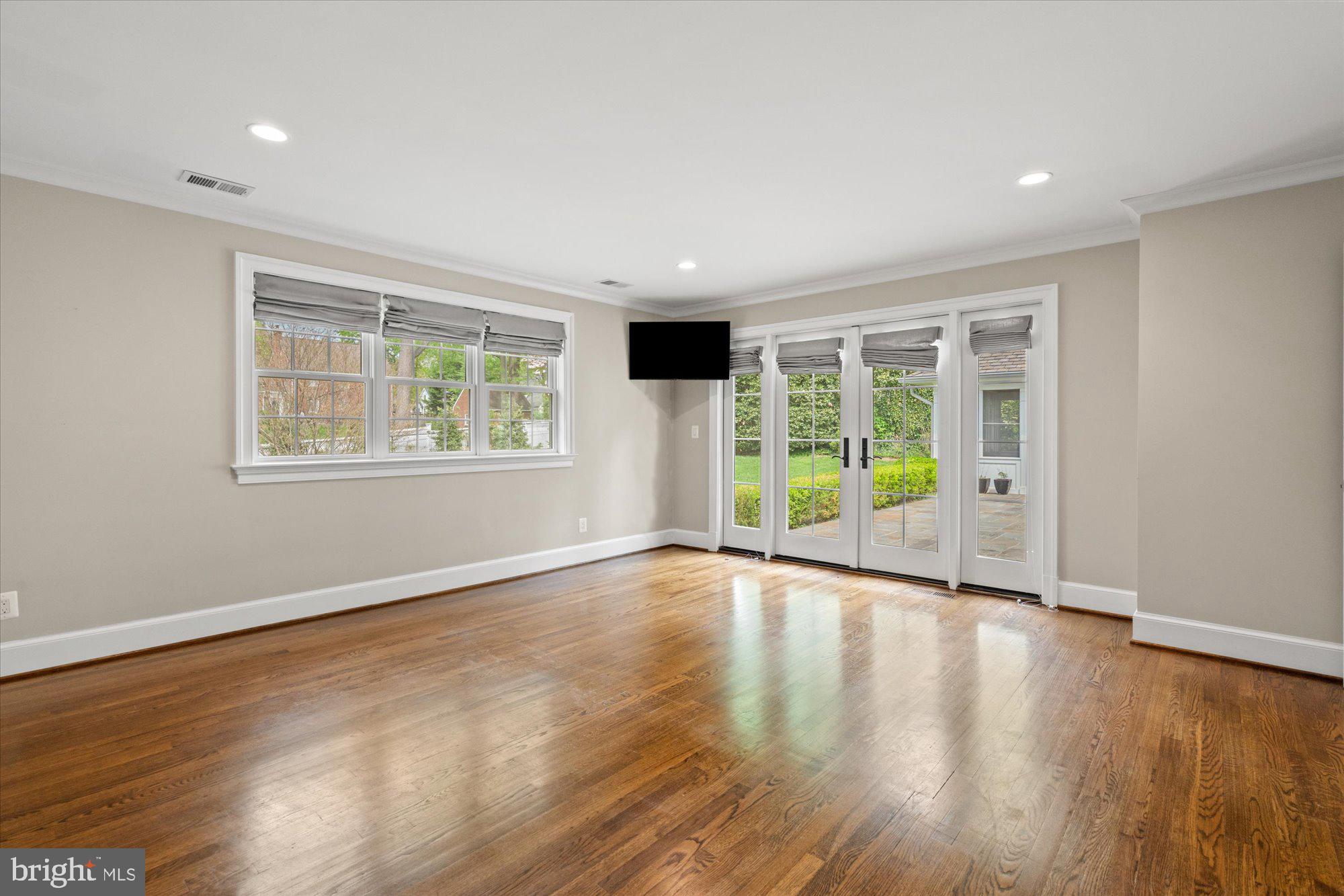 SOMERSET - Residential Lease