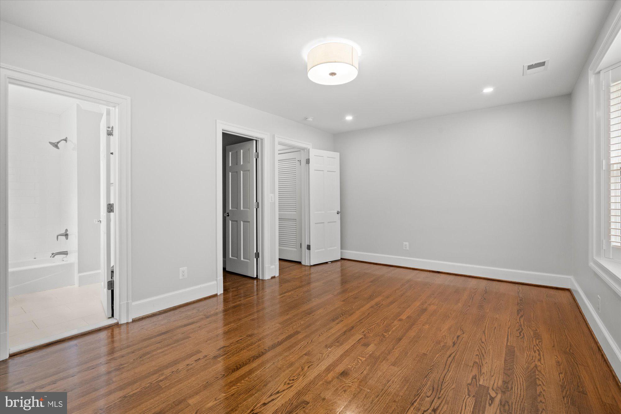 SOMERSET - Residential Lease