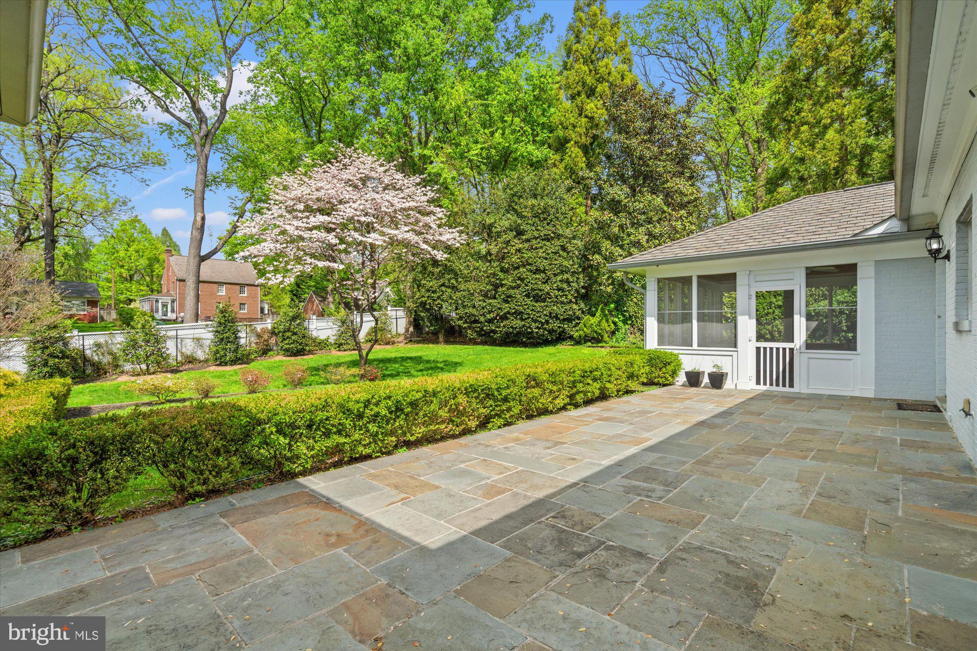 SOMERSET - Residential Lease