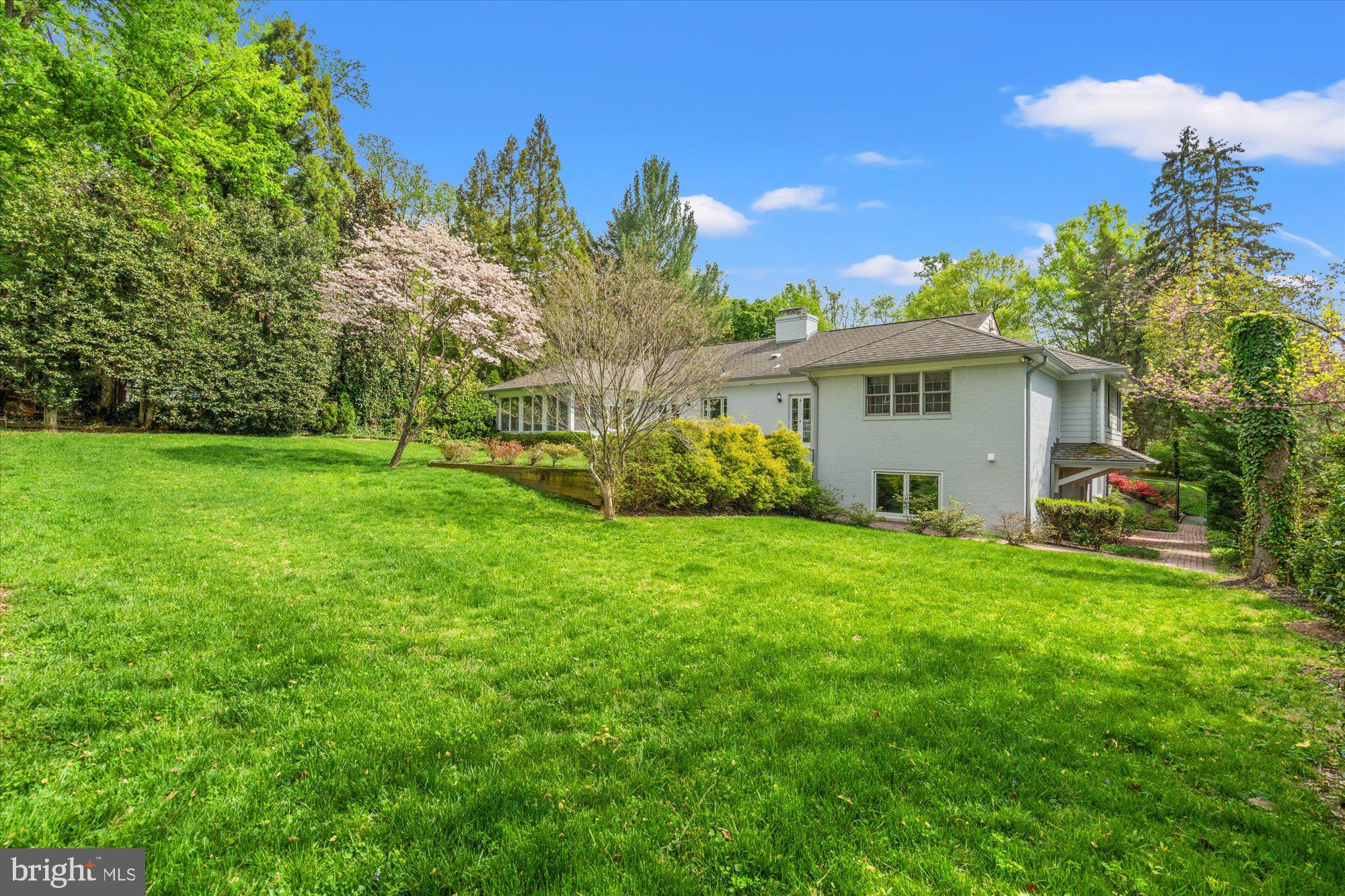 SOMERSET - Residential Lease