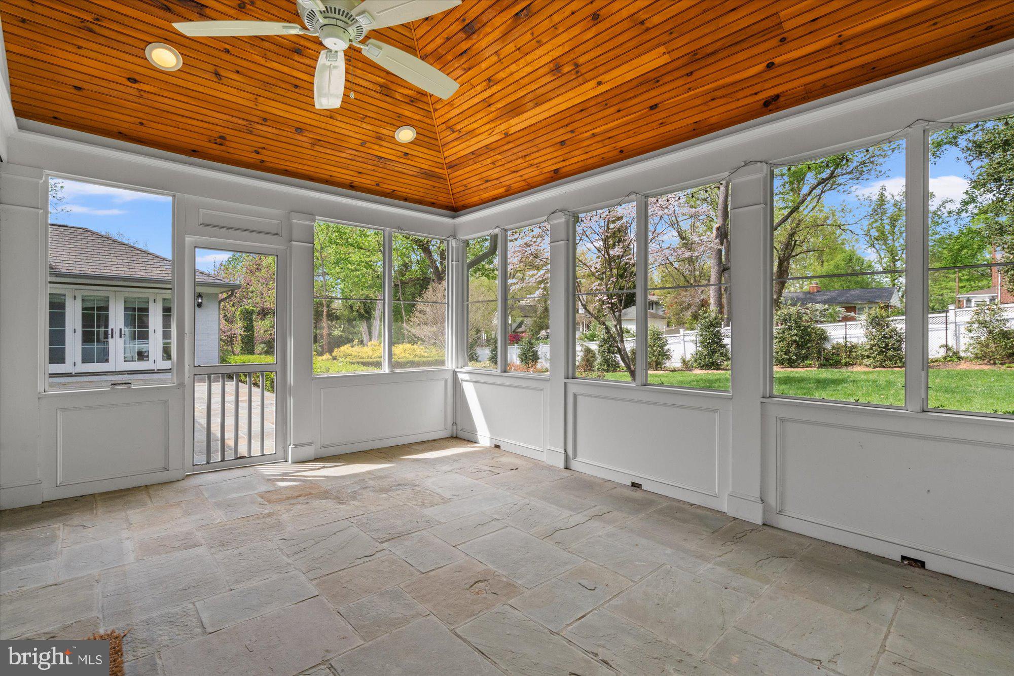 SOMERSET - Residential Lease