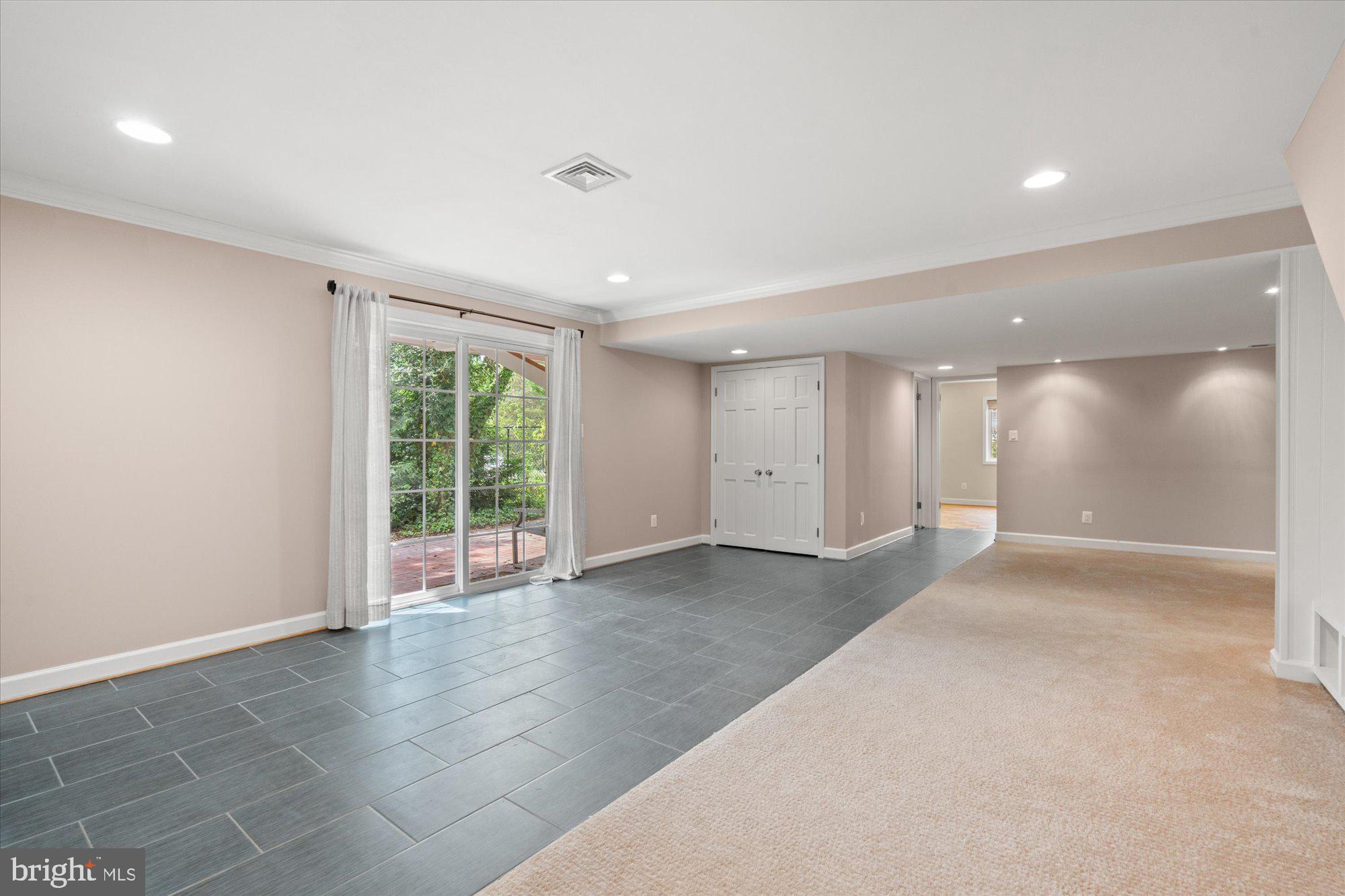 SOMERSET - Residential Lease