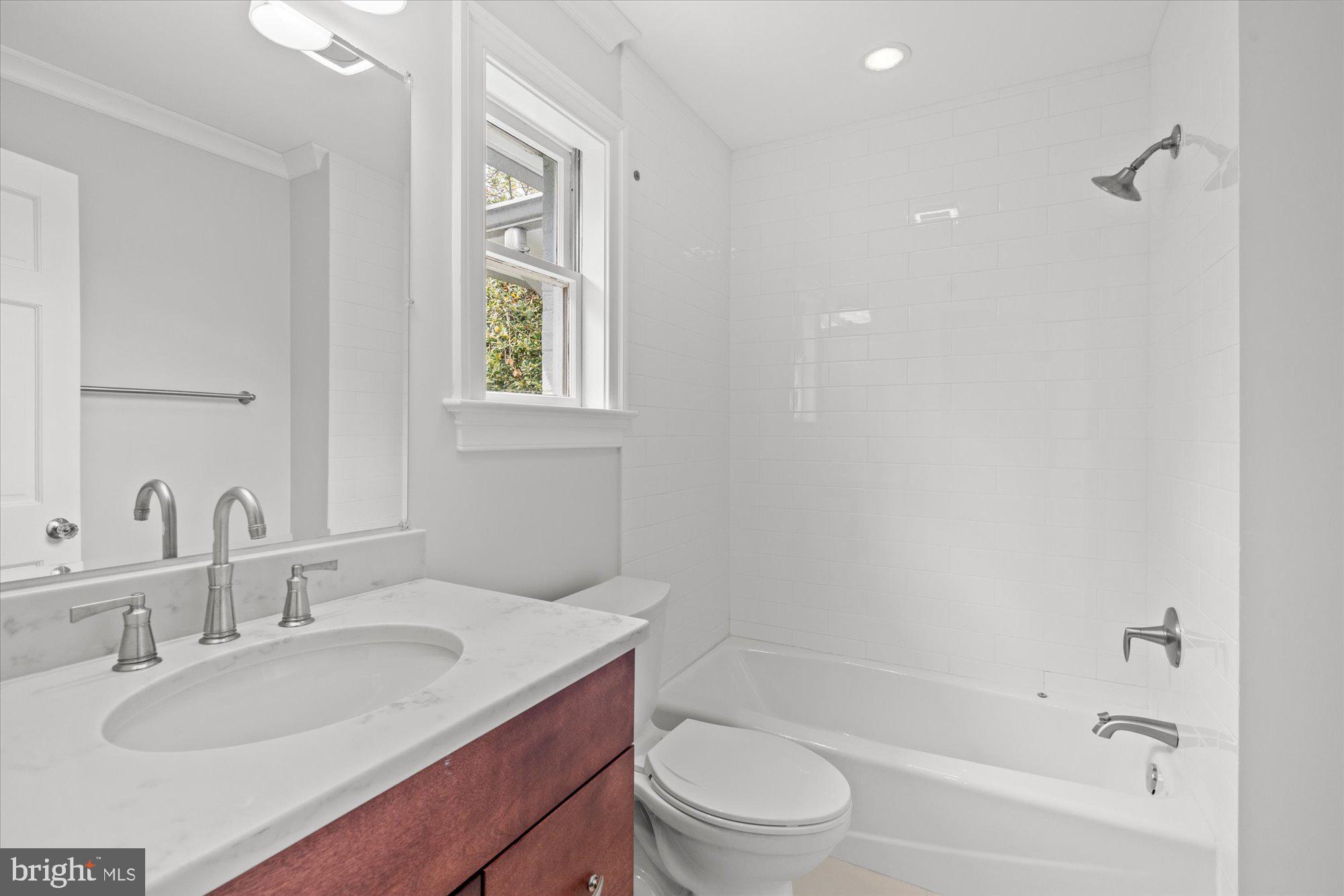 SOMERSET - Residential Lease