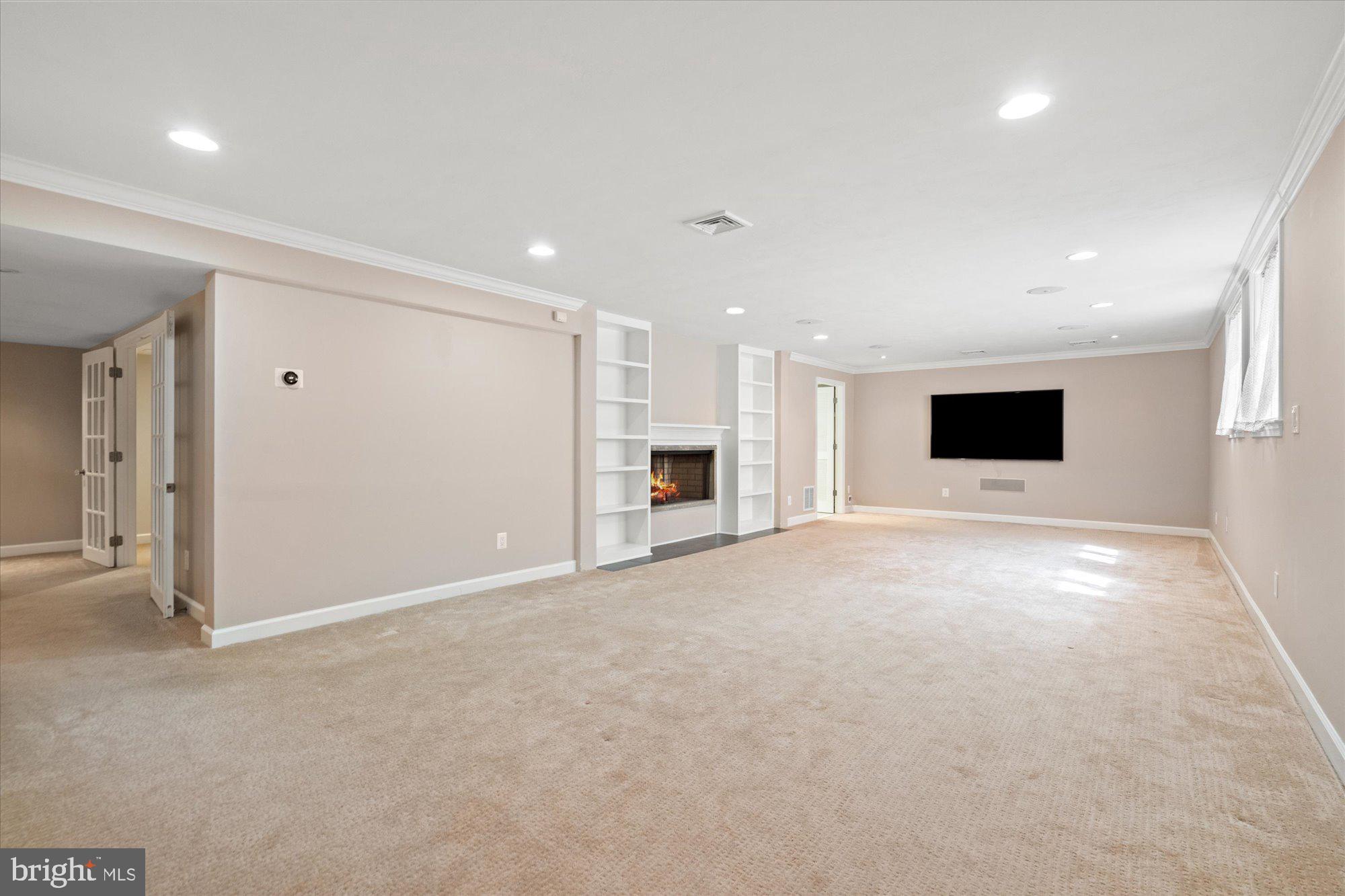 SOMERSET - Residential Lease