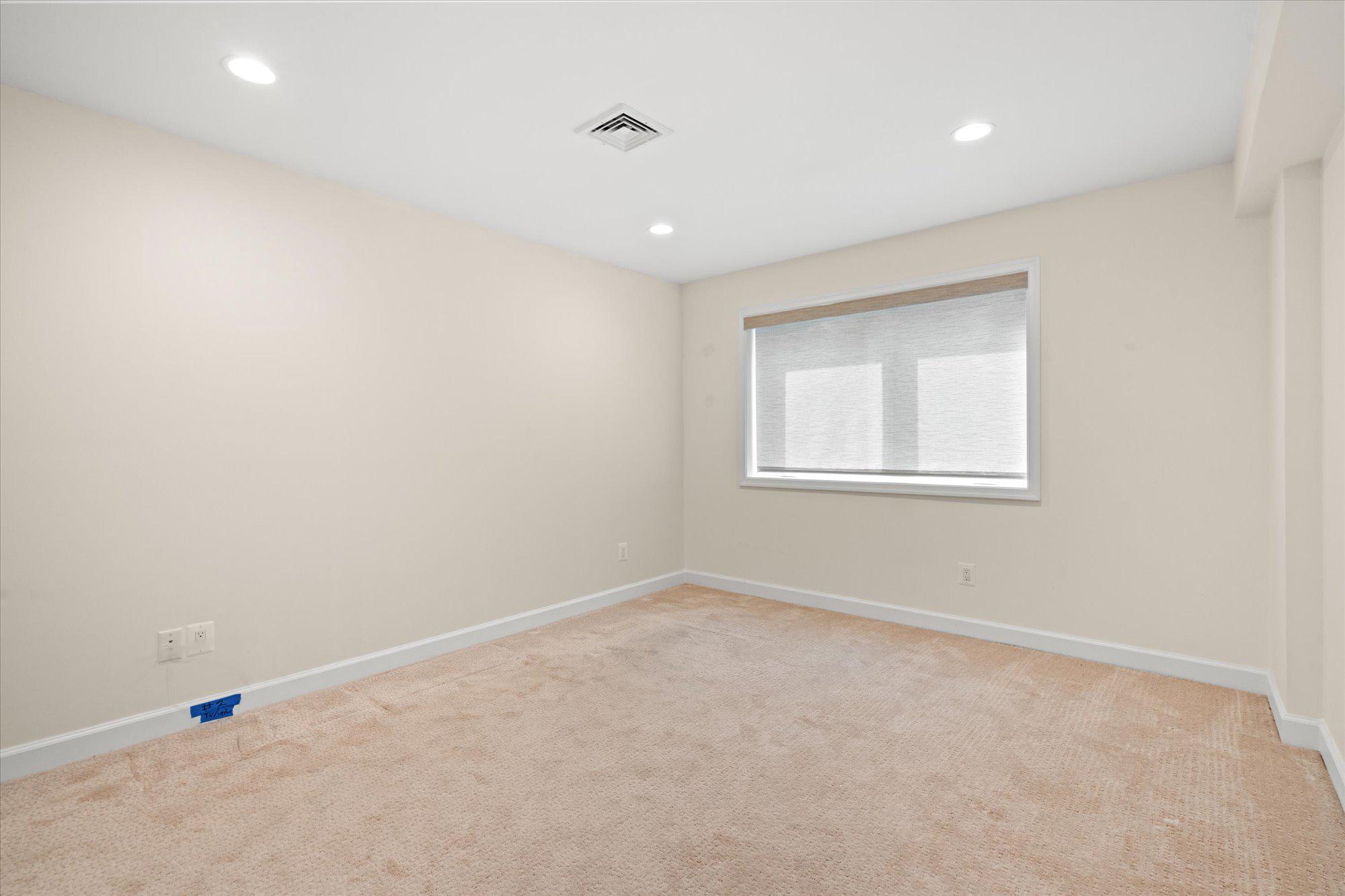 SOMERSET - Residential Lease